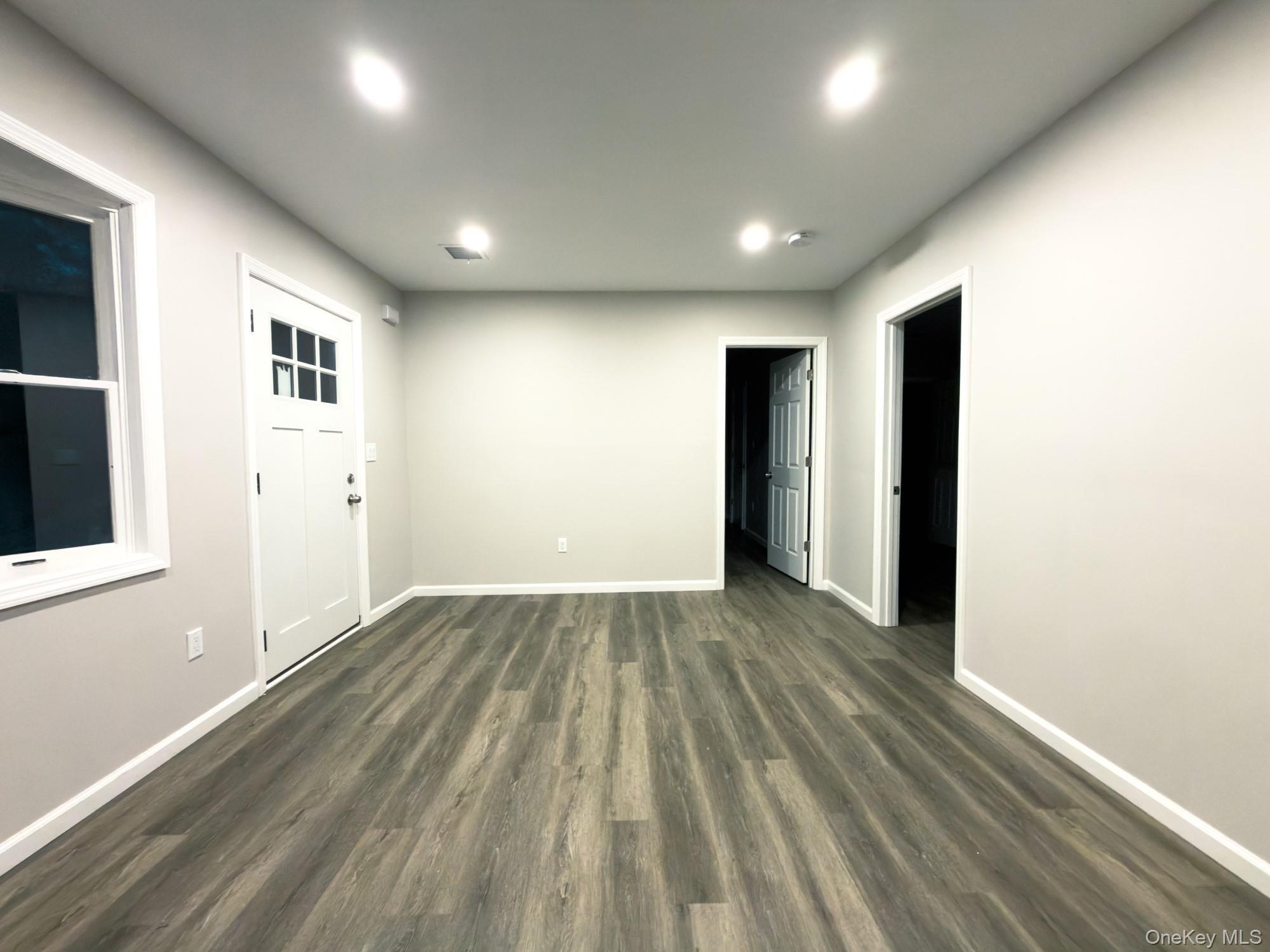 Single Family Spar Suffolk County, NY 11951, MLS-941555-11