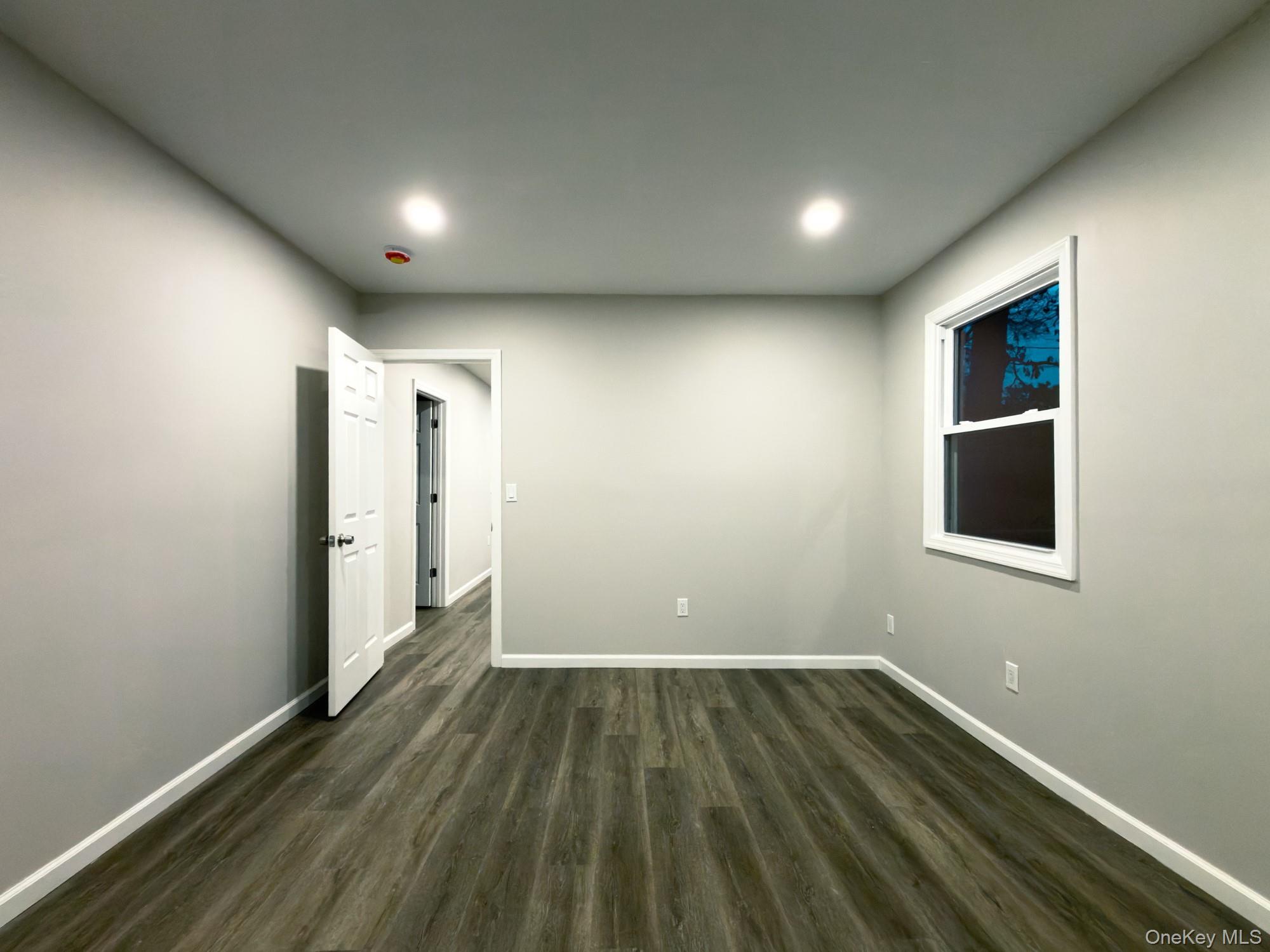 Single Family Spar Suffolk County, NY 11951, MLS-941555-16