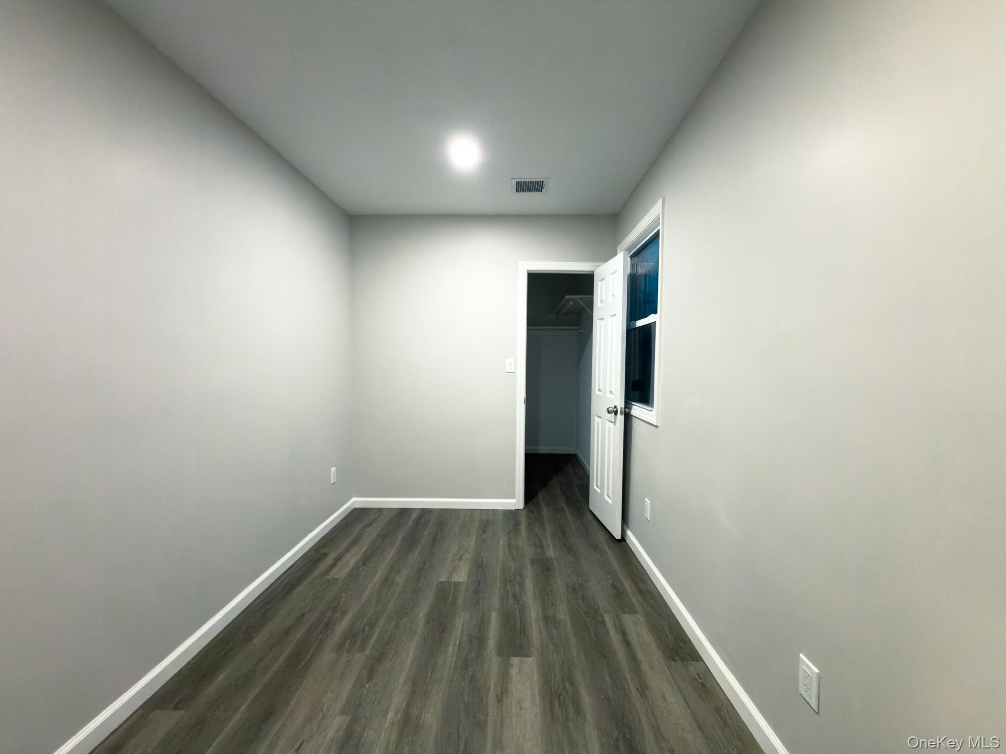 Single Family Spar Suffolk County, NY 11951, MLS-941555-23