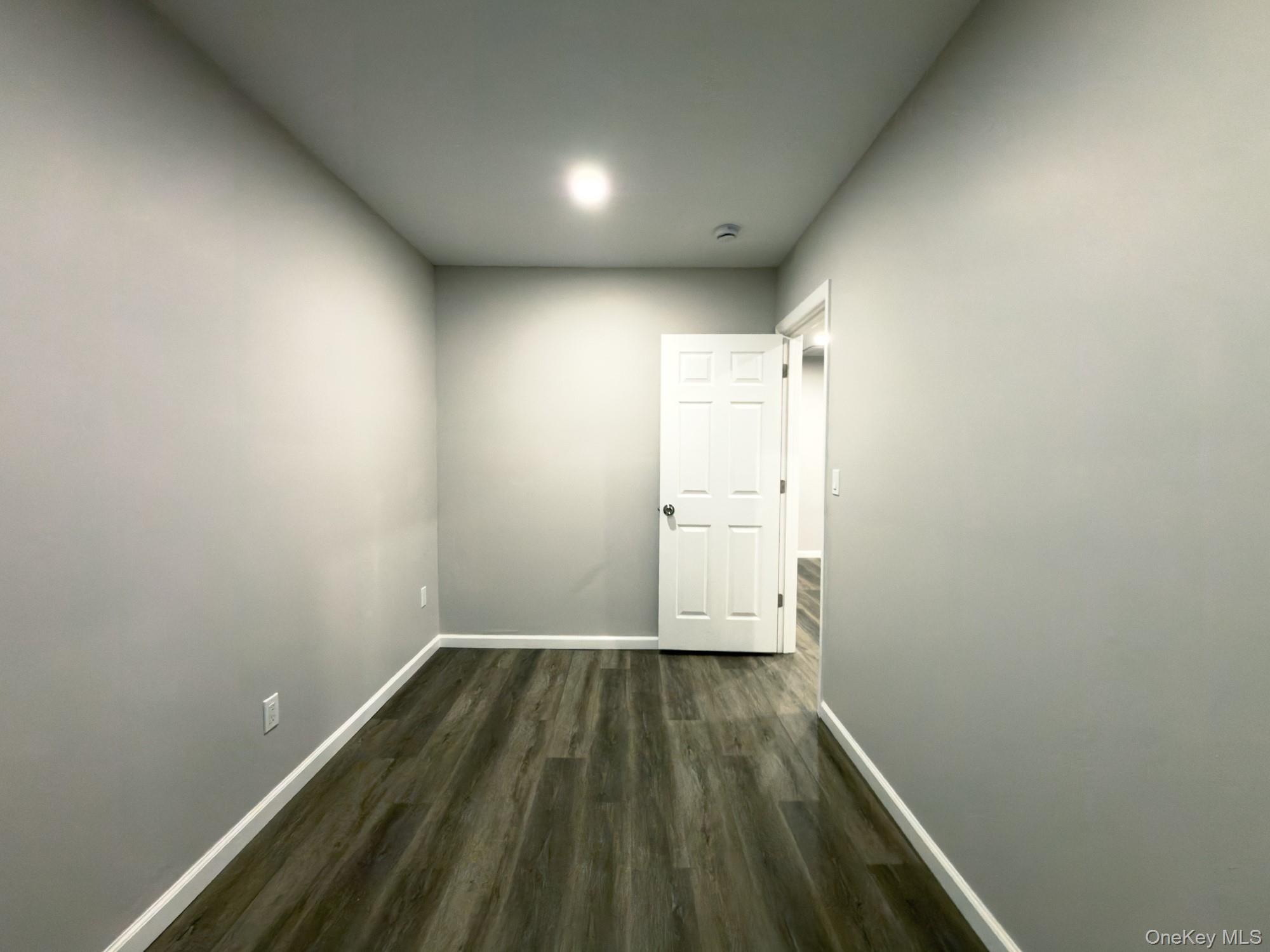 Single Family Spar Suffolk County, NY 11951, MLS-941555-24