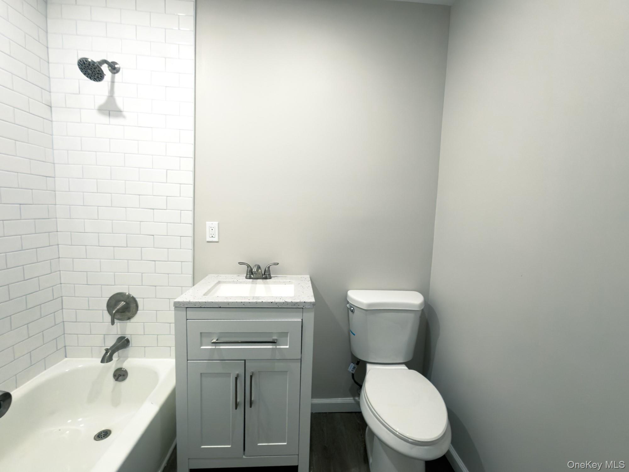 Single Family Spar Suffolk County, NY 11951, MLS-941555-26