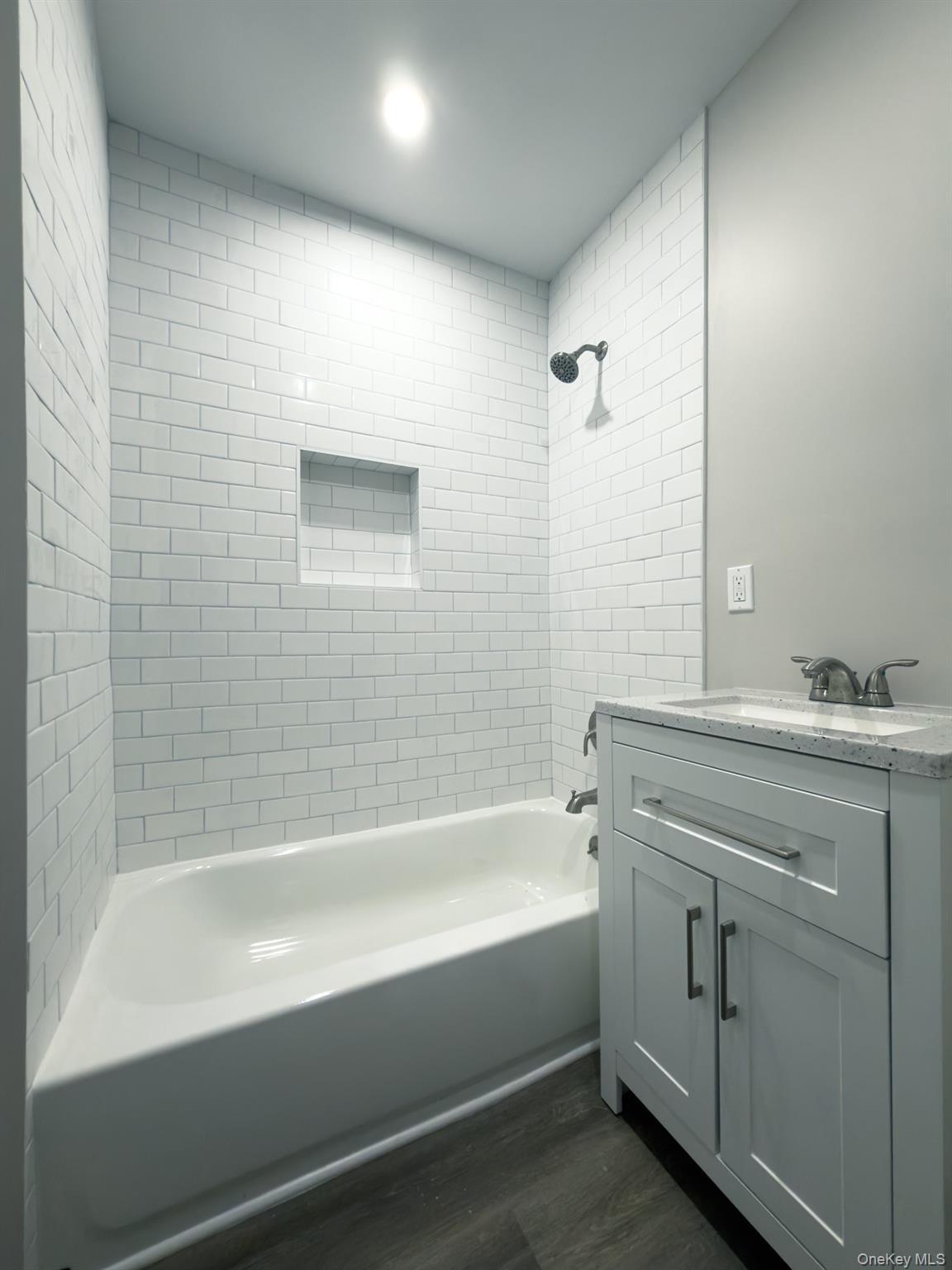 Single Family Spar Suffolk County, NY 11951, MLS-941555-27