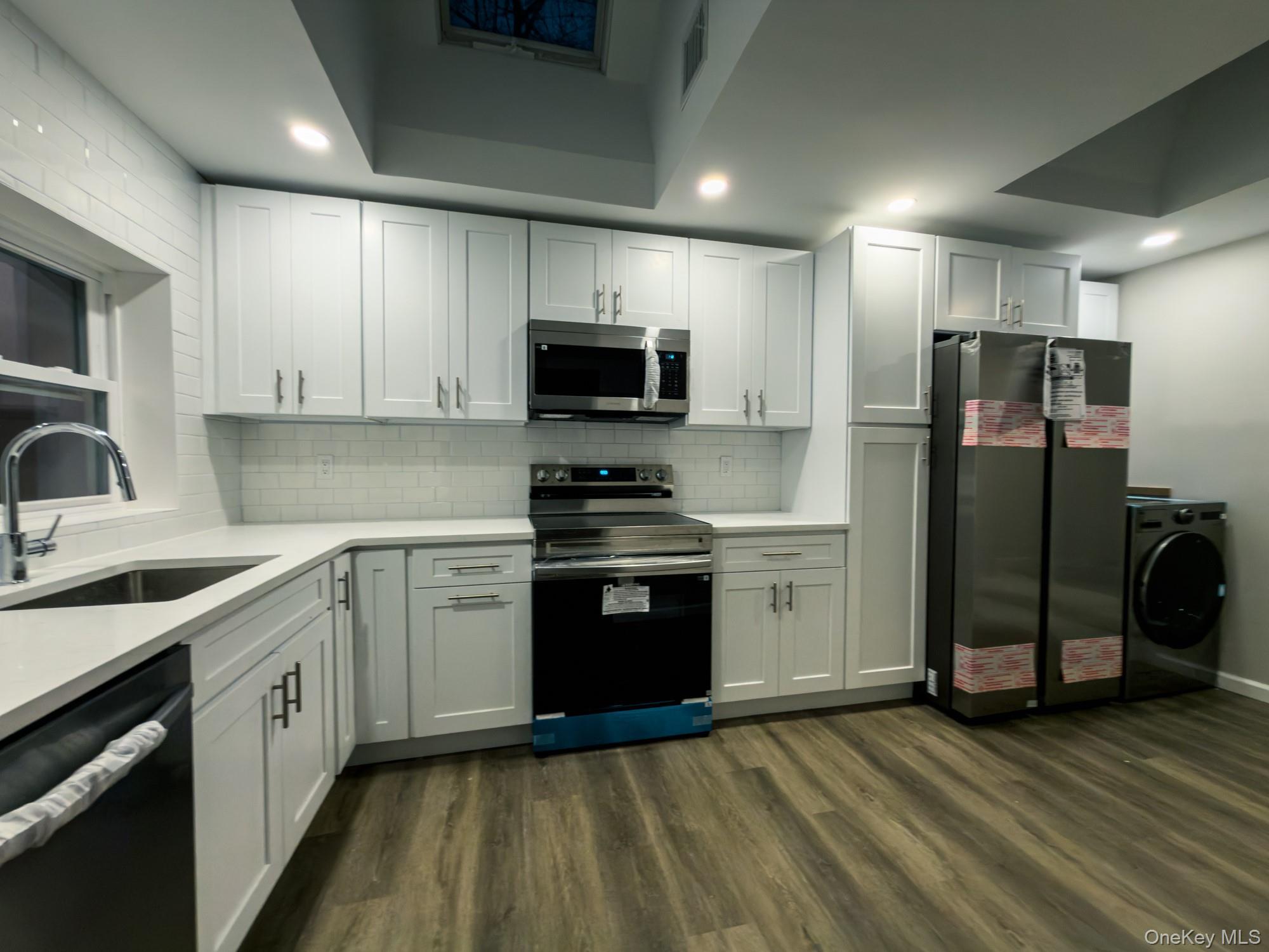 Single Family Spar Suffolk County, NY 11951, MLS-941555-7