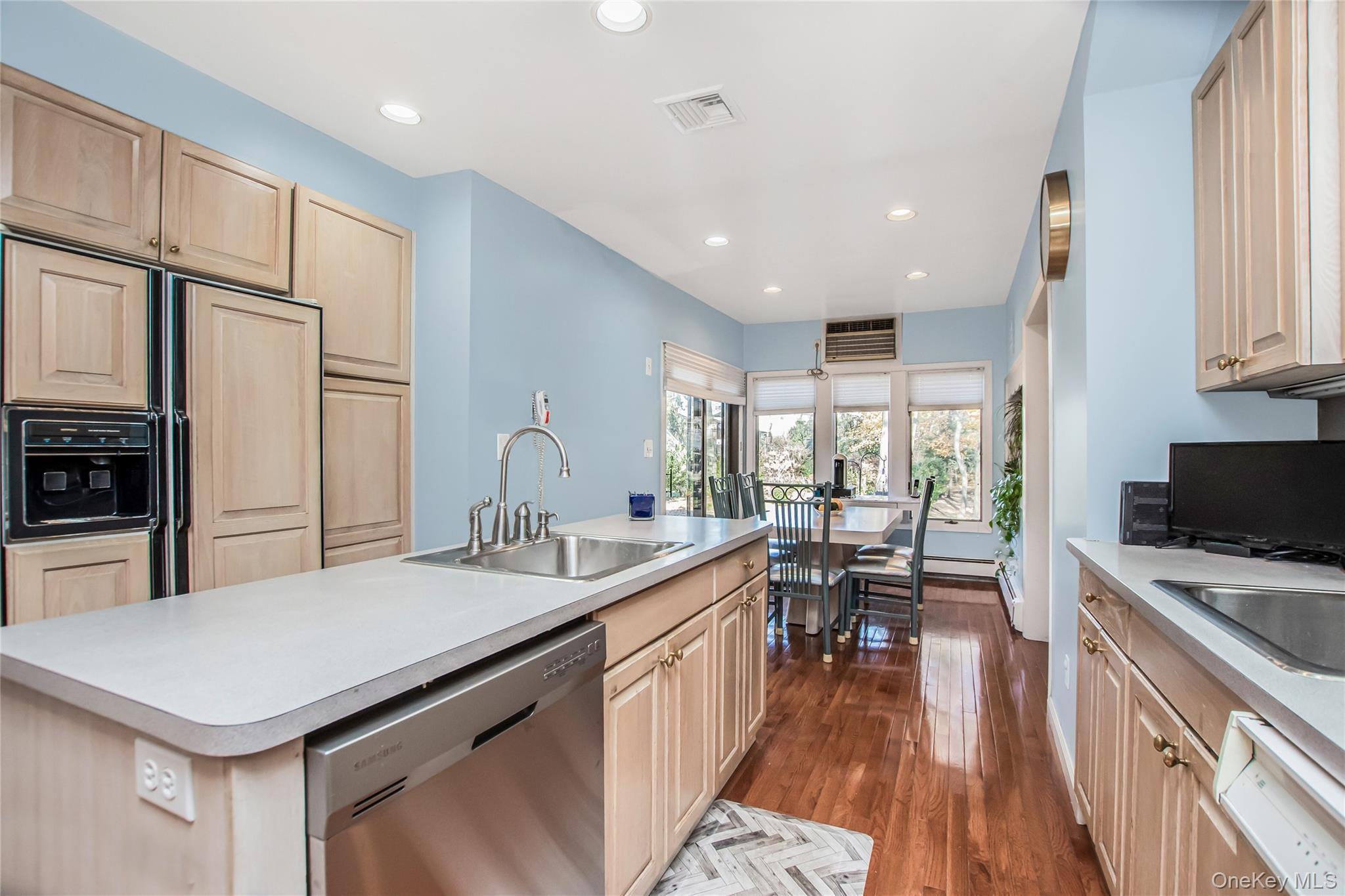 Single Family 227th  Bronx, NY 10463, MLS-941556-7