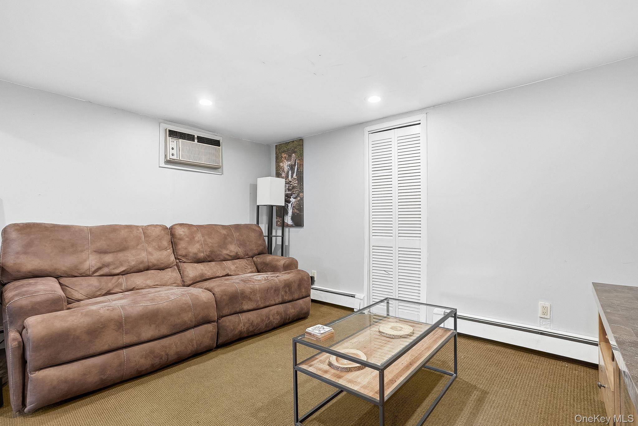 Single Family Massachusetts  Rockland County, NY 10920, MLS-941560-18