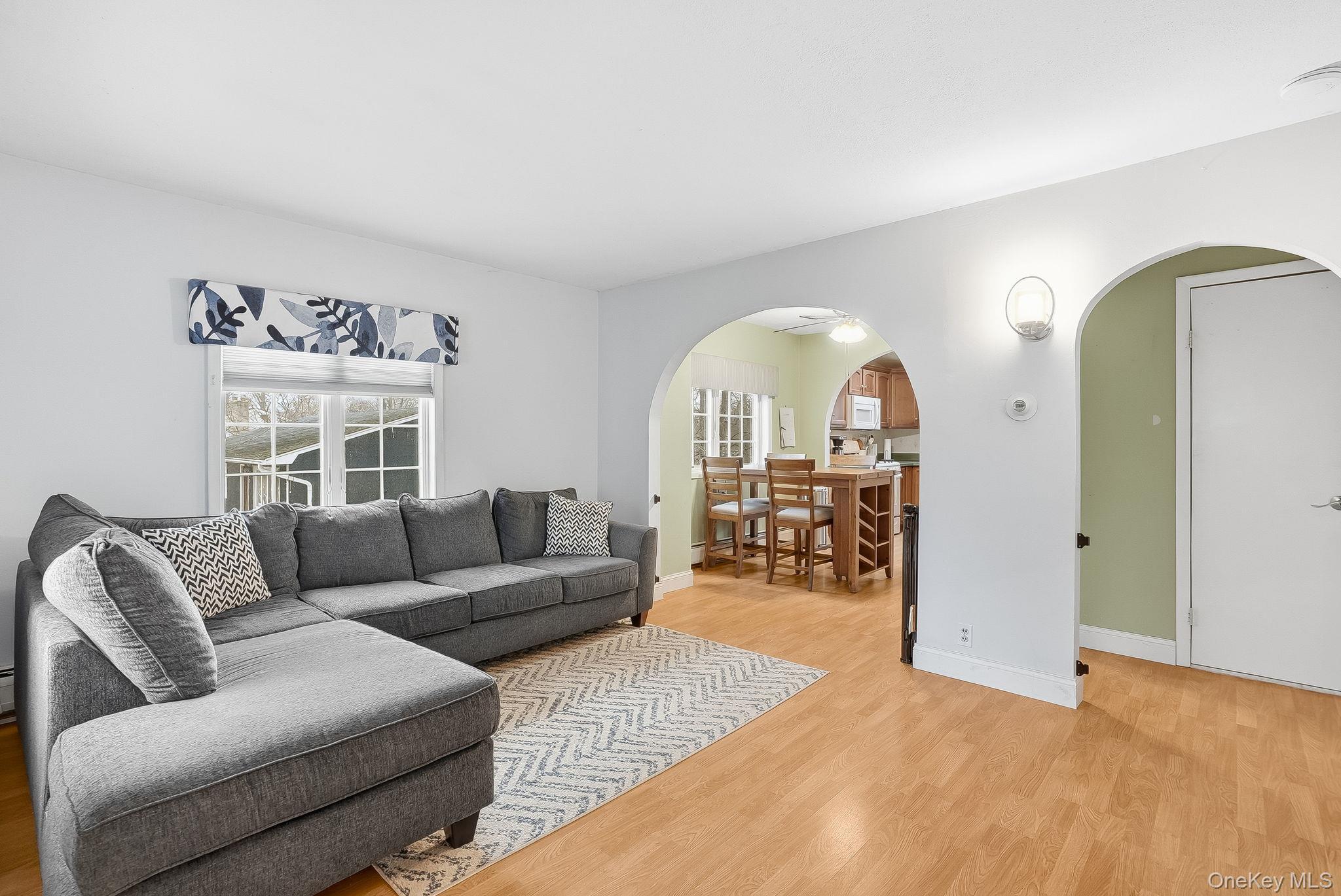 Single Family Massachusetts  Rockland County, NY 10920, MLS-941560-4