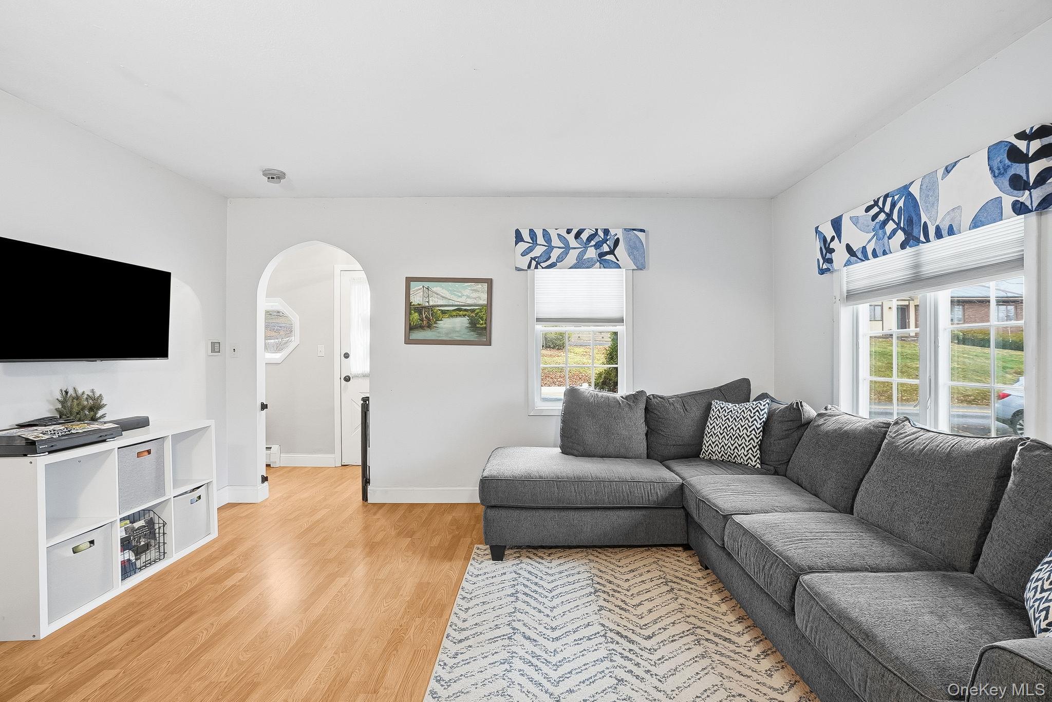 Single Family Massachusetts  Rockland County, NY 10920, MLS-941560-5