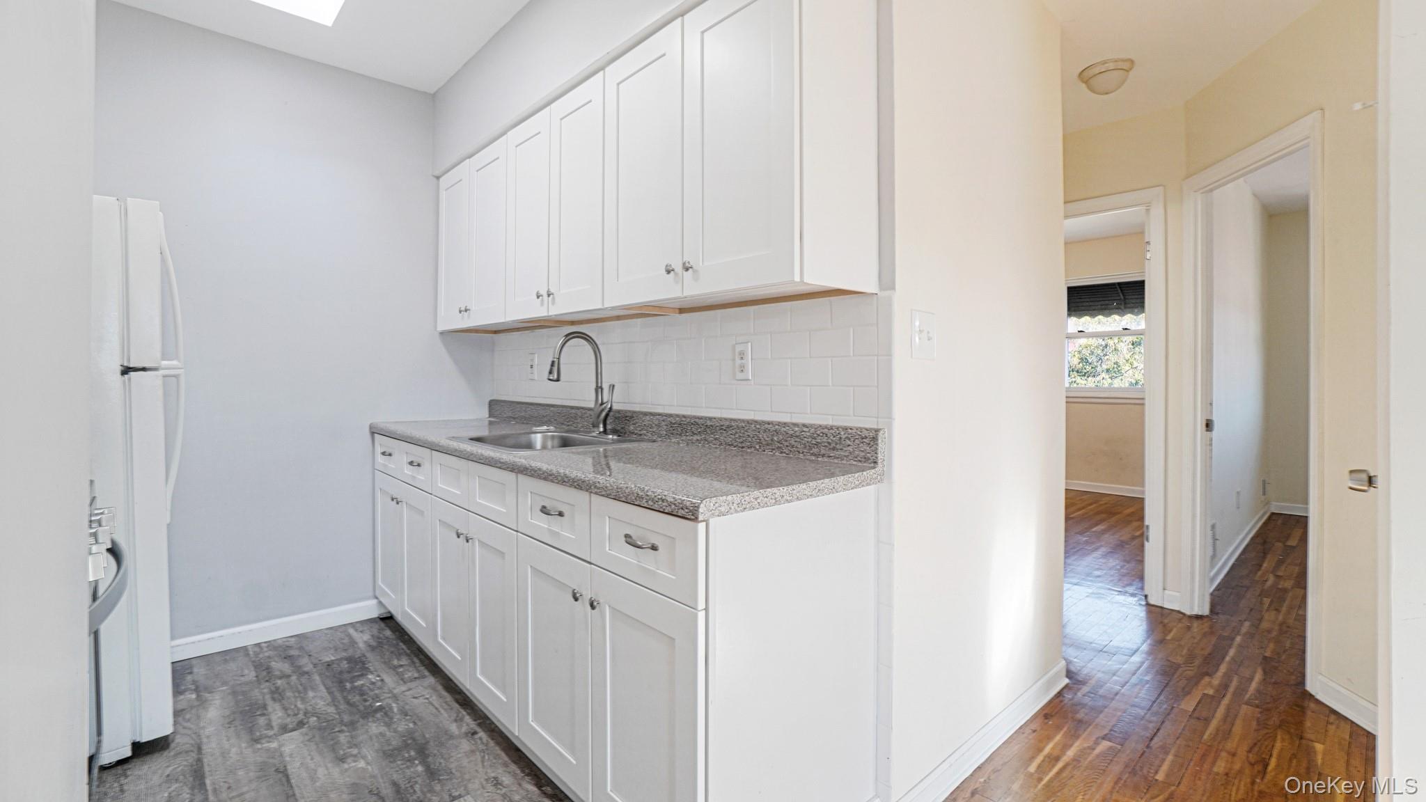 Single Family Rosedale  Bronx, NY 10472, MLS-941576-16