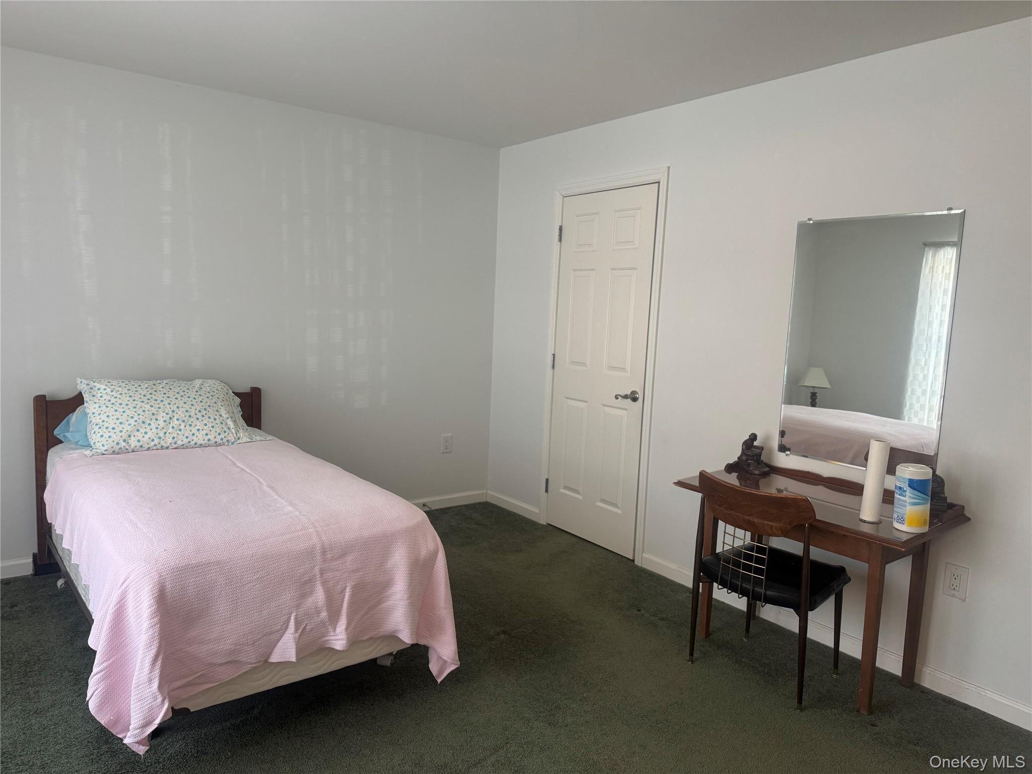 Single Family Middle  Suffolk County, NY 11933, MLS-941578-11