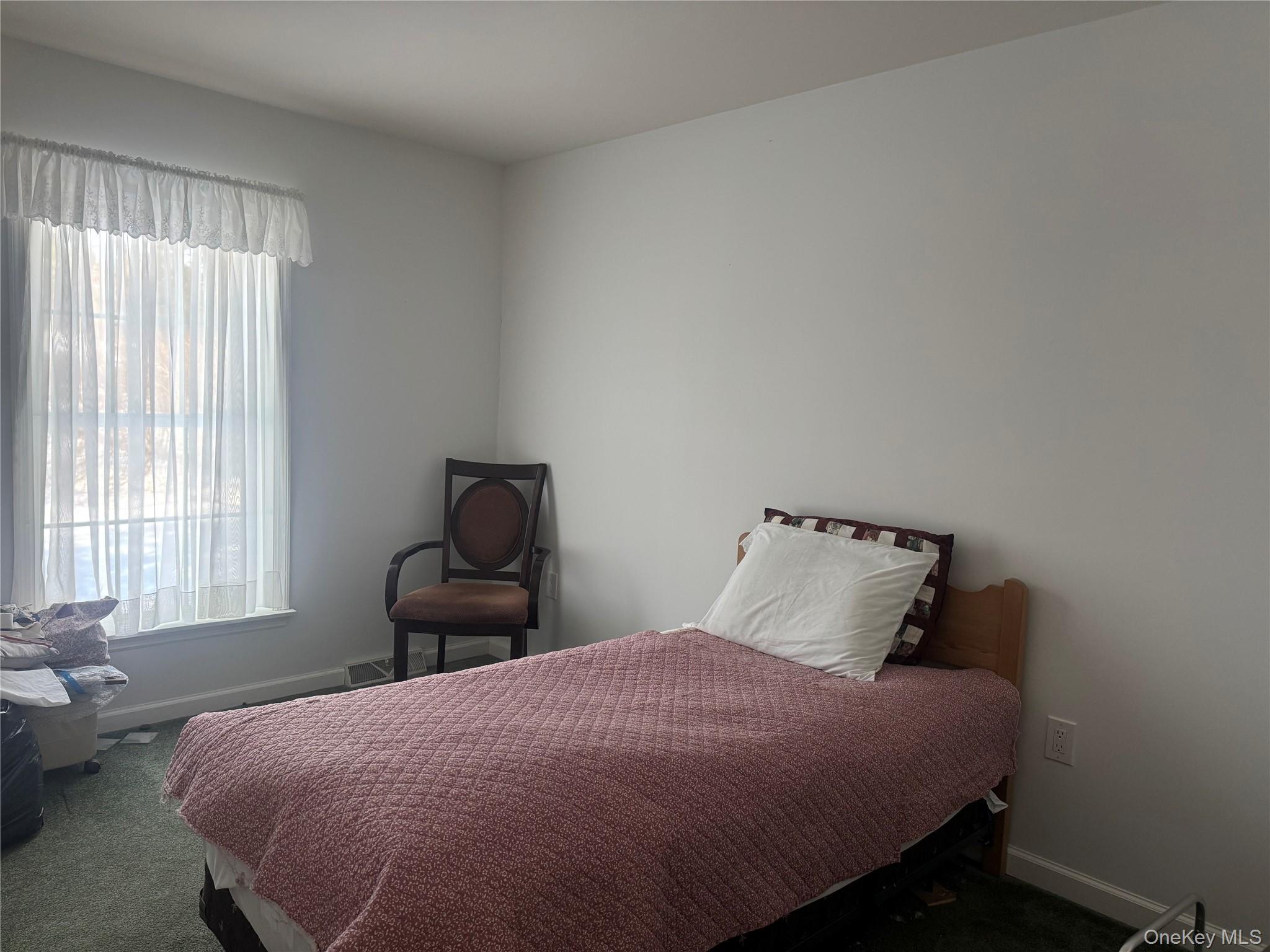 Single Family Middle  Suffolk County, NY 11933, MLS-941578-15