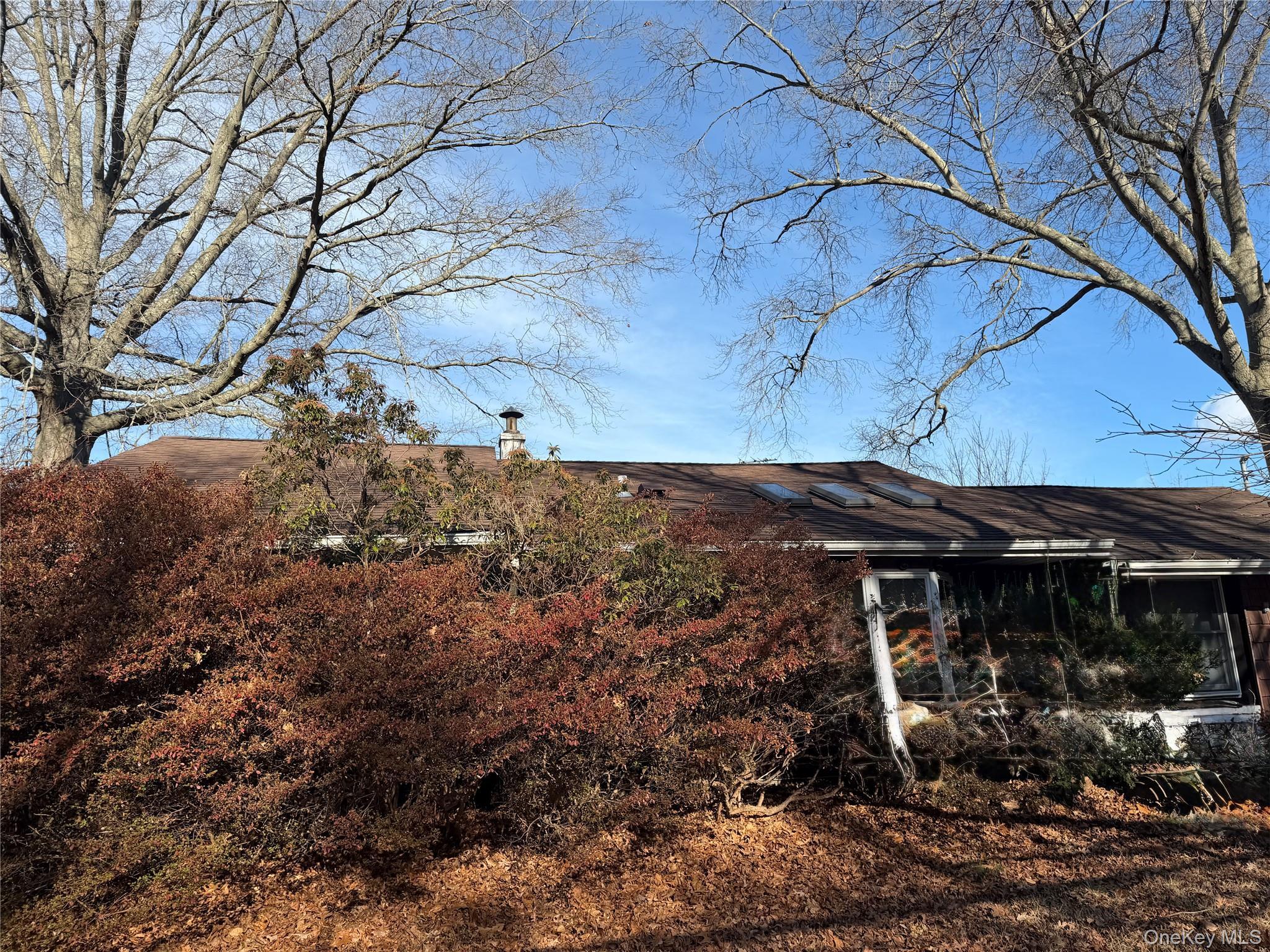 Single Family Frost Pond  Nassau County, NY 11542, MLS-941586-5