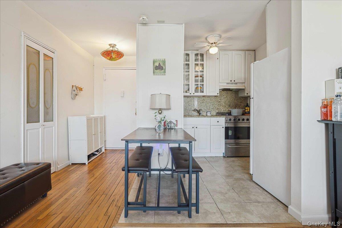 Coop Broadway  Nassau County, NY 11561, MLS-941593-11