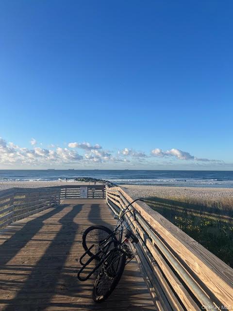 Coop Broadway  Nassau County, NY 11561, MLS-941593-31