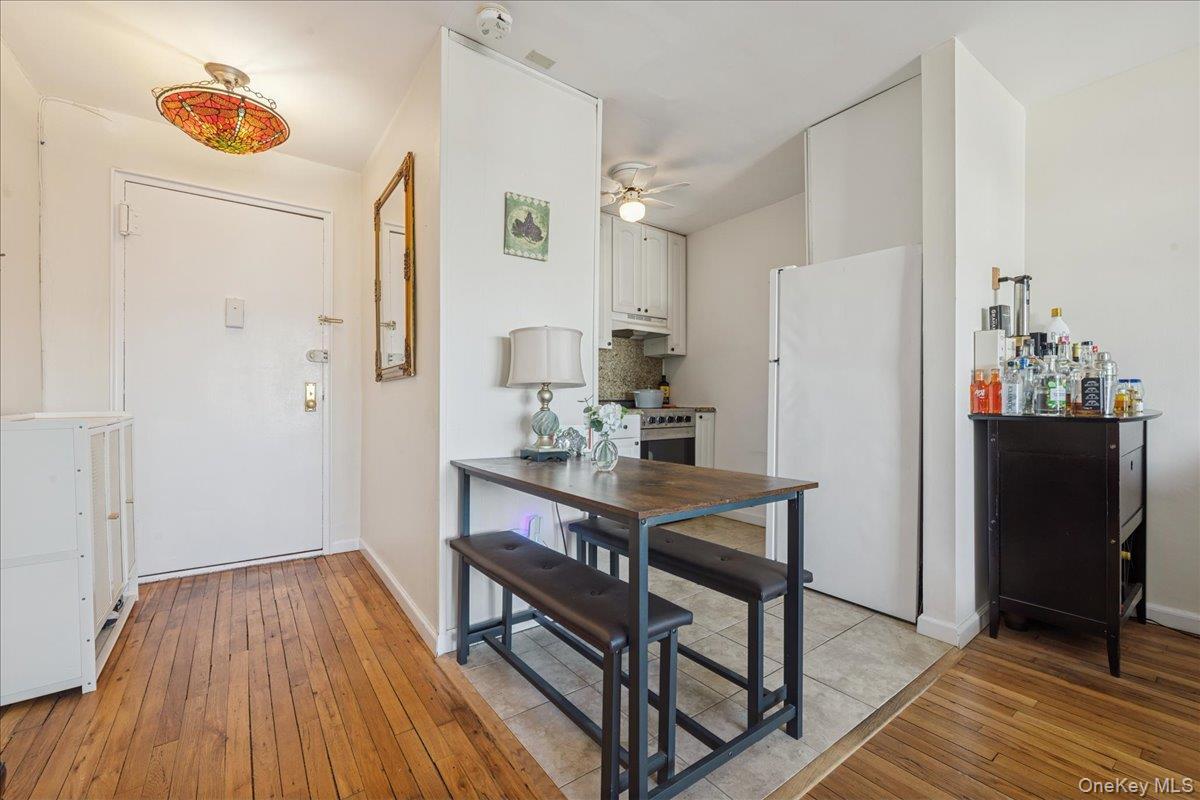 Coop Broadway  Nassau County, NY 11561, MLS-941593-9