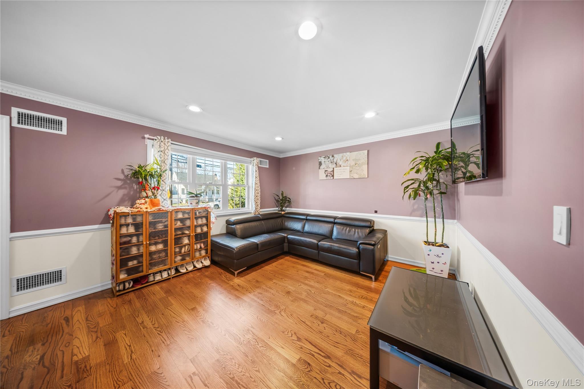 Single Family Atlantic  Nassau County, NY 11793, MLS-941602-2