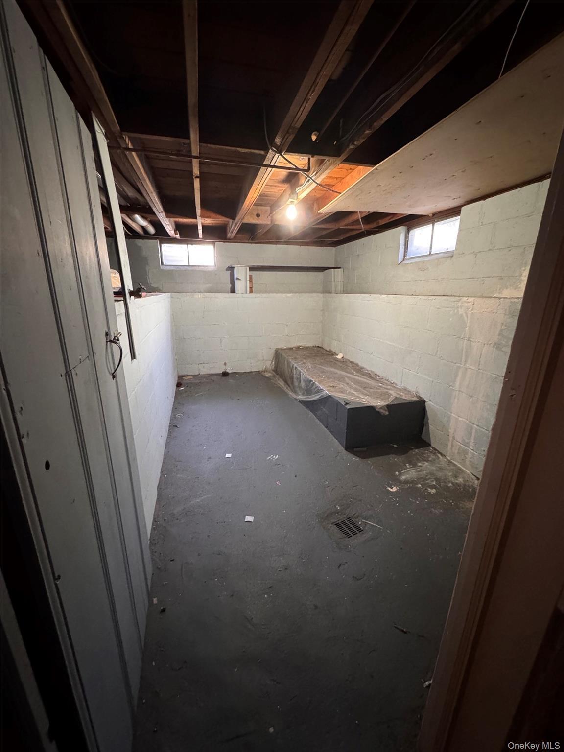 Single Family Schoenfeld Suffolk County, NY 11772, MLS-941607-21