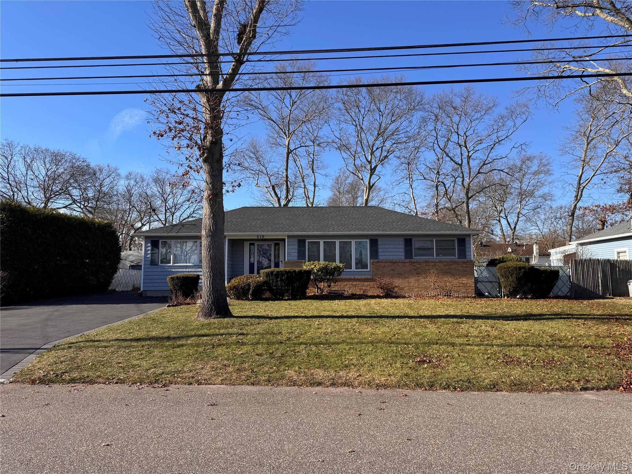 Single Family Schoenfeld Suffolk County, NY 11772, MLS-941607-4