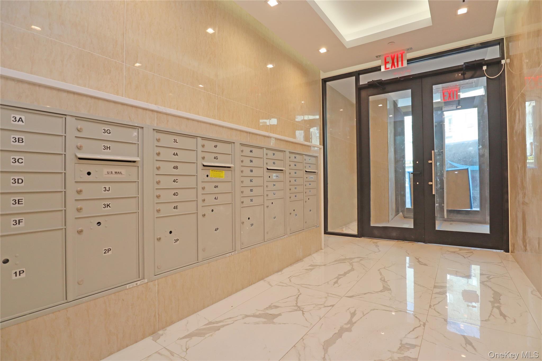 Condo Northern  Queens, NY 11354, MLS-941624-3