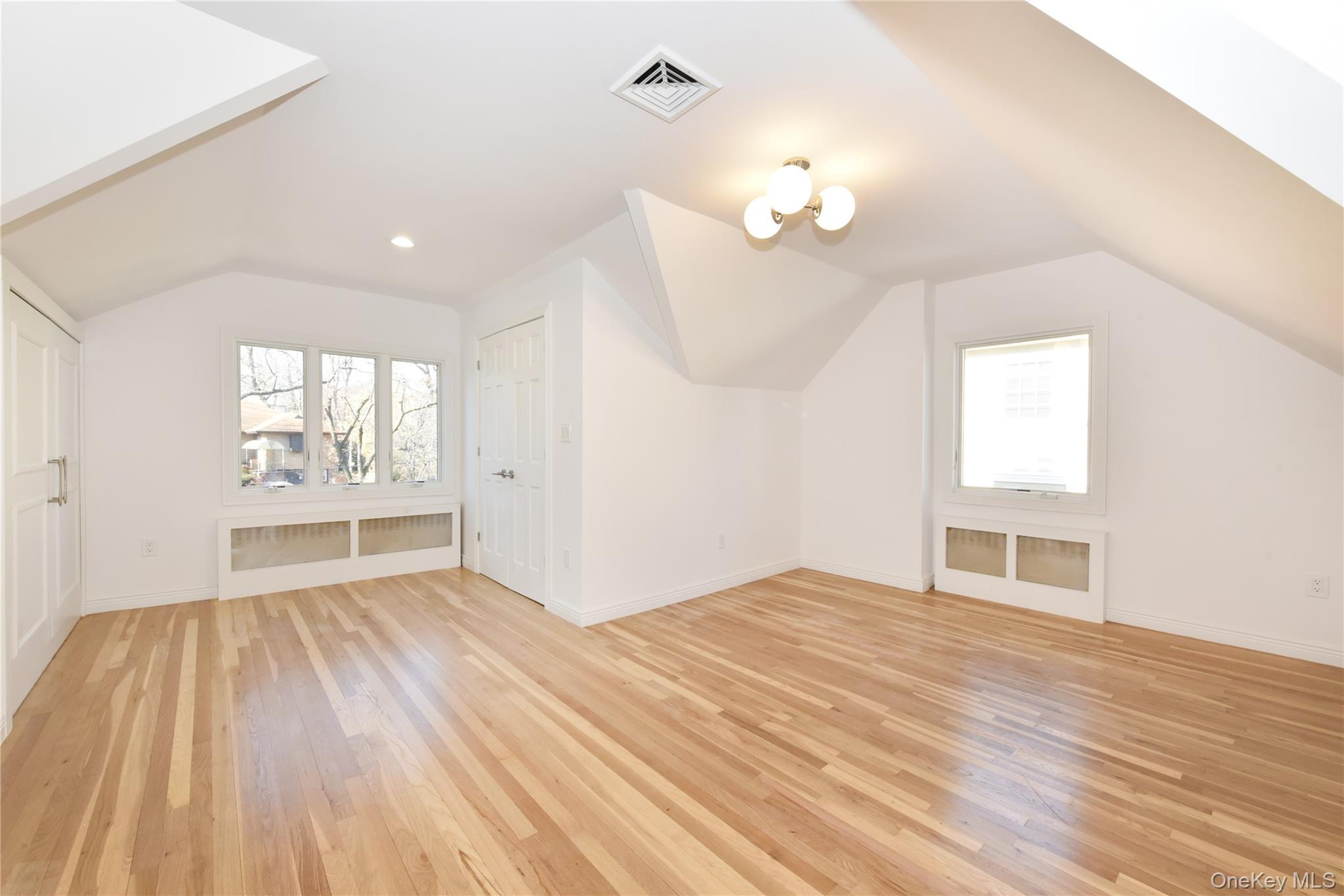 Single Family Midland Queens, NY 11432, MLS-941627-11