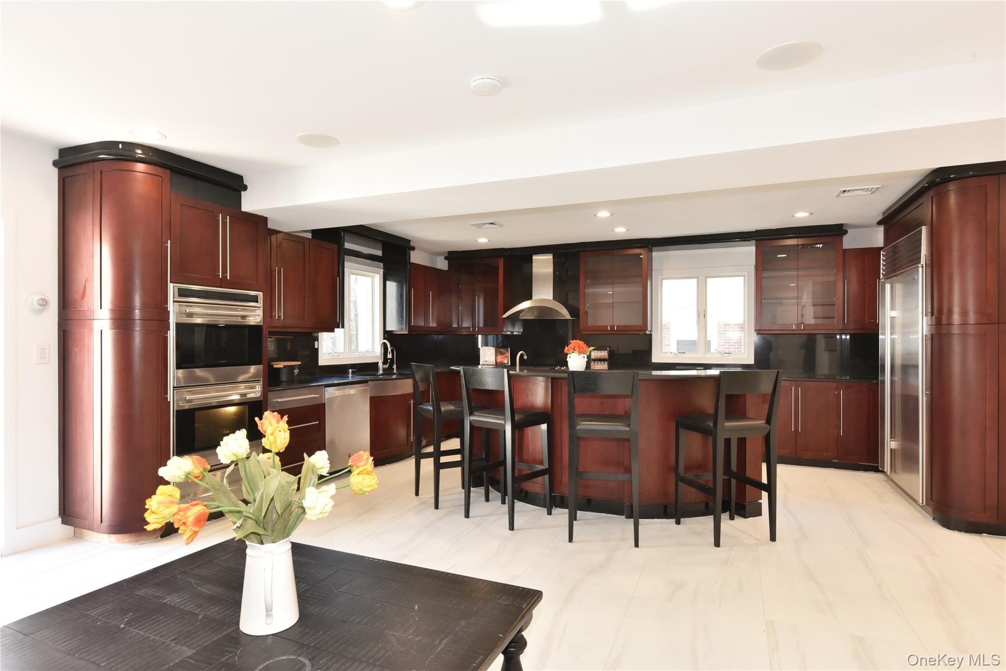 Single Family Midland Queens, NY 11432, MLS-941627-16