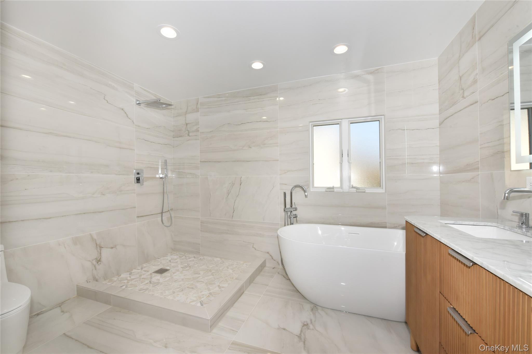 Single Family Midland Queens, NY 11432, MLS-941627-31