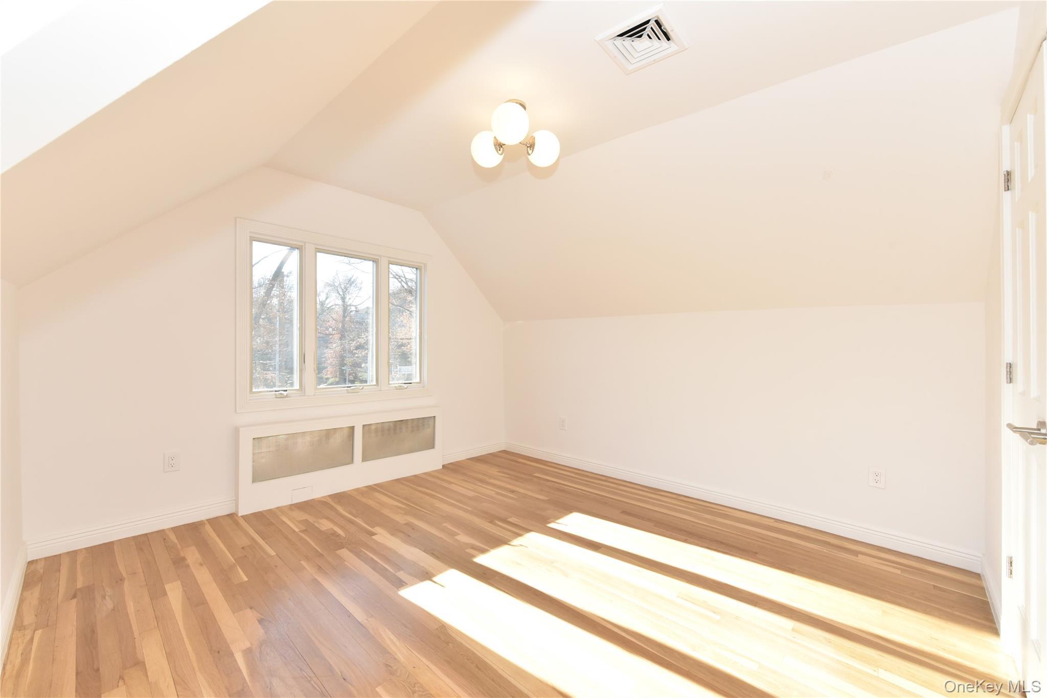 Single Family Midland Queens, NY 11432, MLS-941627-33