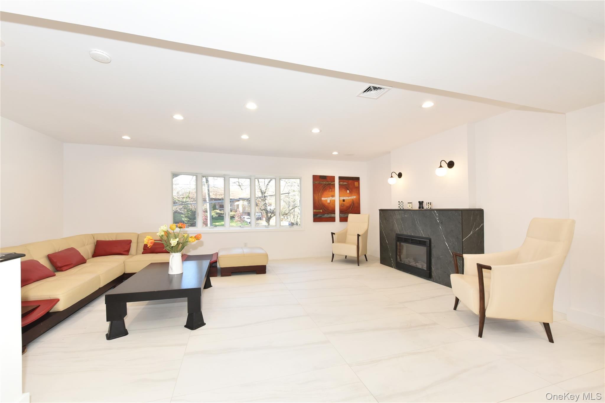 Single Family Midland Queens, NY 11432, MLS-941627-9