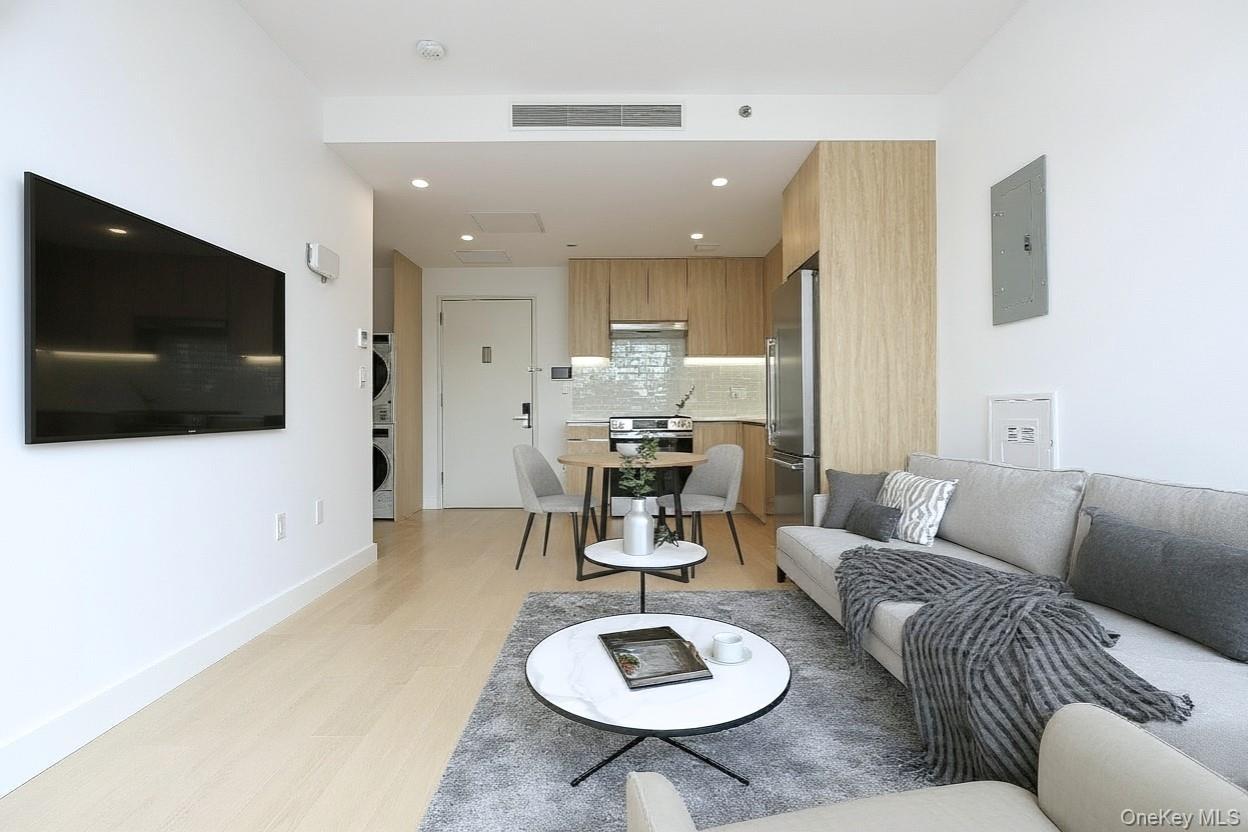 Condo Northern Bloulevard  Queens, NY 11354, MLS-941638-5