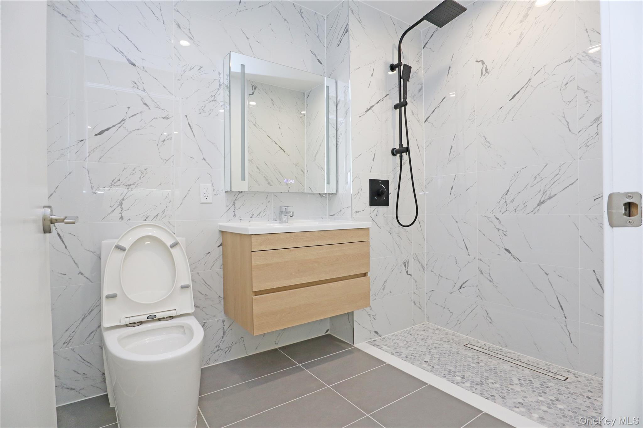 Condo Northern Bloulevard  Queens, NY 11354, MLS-941638-7