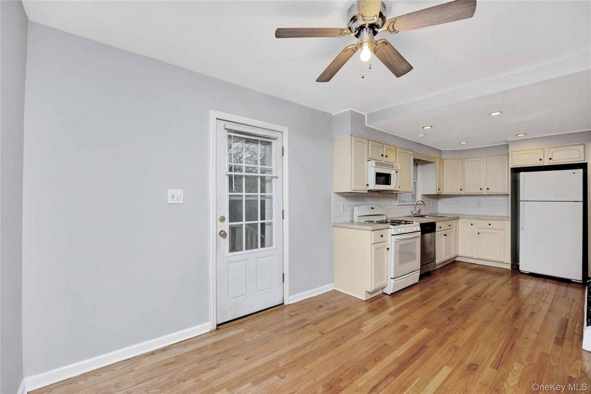 Single Family Brook Suffolk County, NY 11704, MLS-941642-24