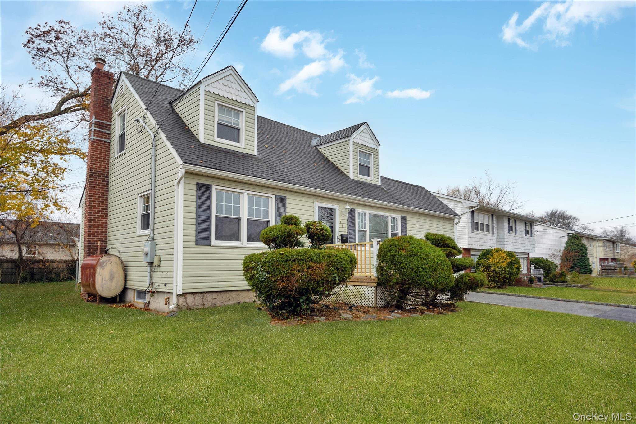 Single Family Brook Suffolk County, NY 11704, MLS-941642-3