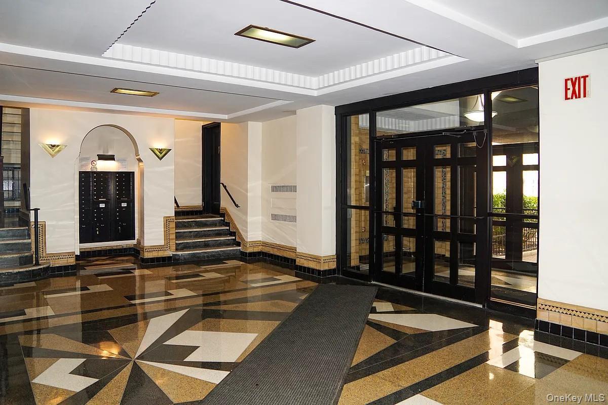 Coop Park Manhattan, NY 10034, MLS-941667-12