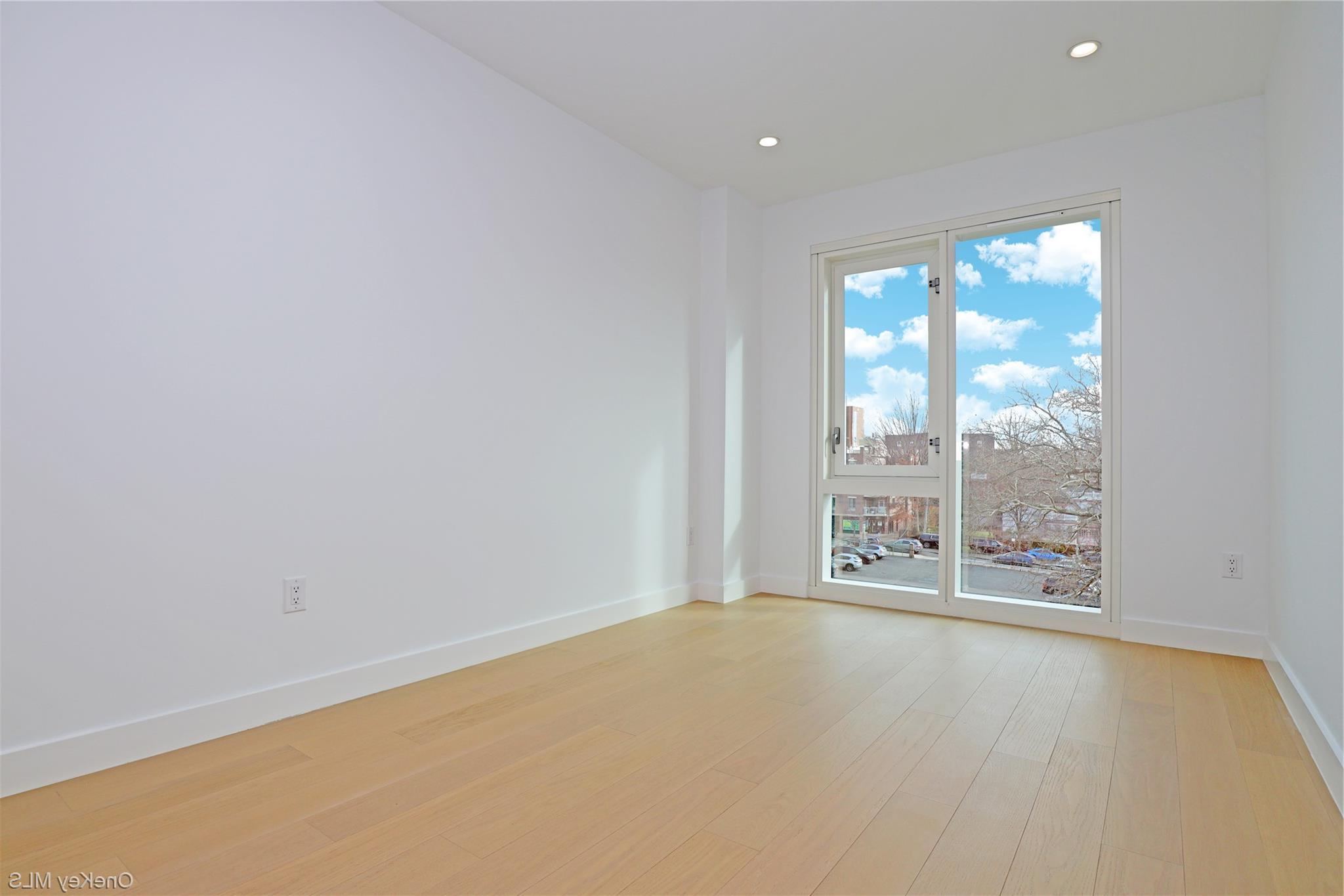 Condo Northern Bloulevard  Queens, NY 11354, MLS-941677-7