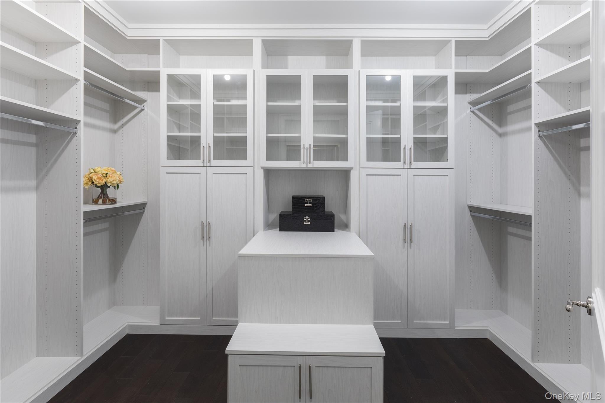 Condo Royal  Nassau County, NY 11040, MLS-941682-13