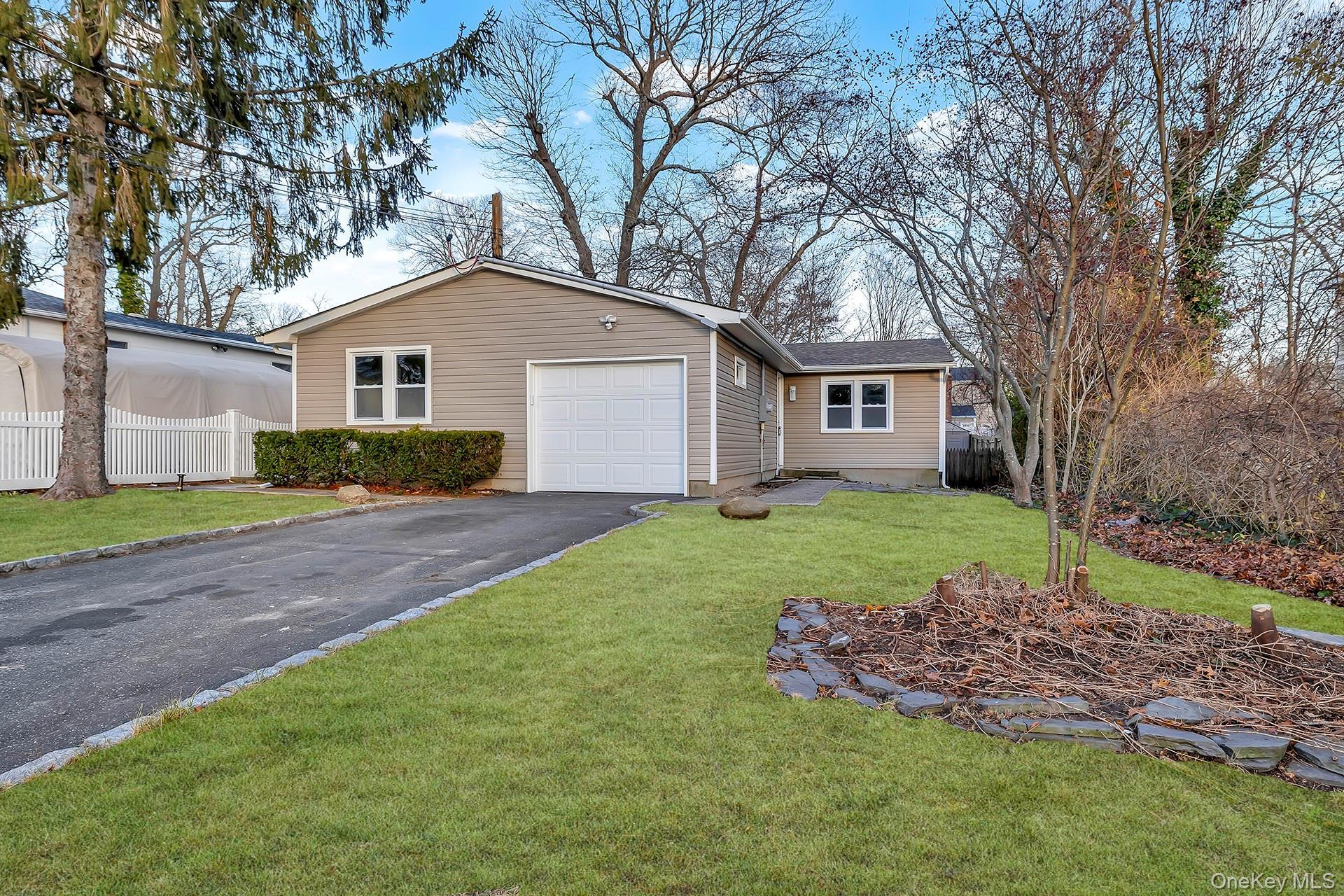 Single Family John Suffolk County, NY 11738, MLS-941734-2