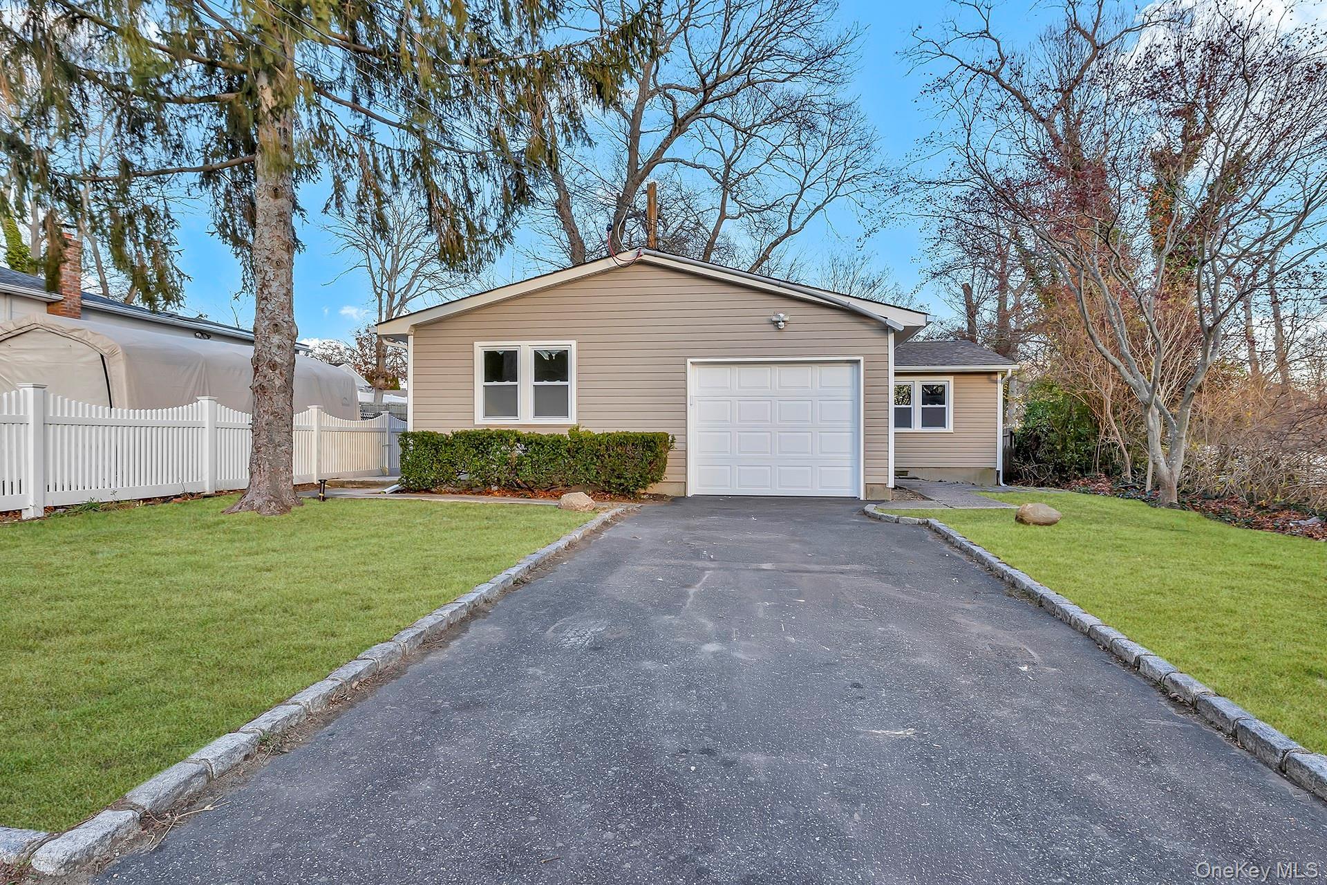 Single Family John Suffolk County, NY 11738, MLS-941734-3