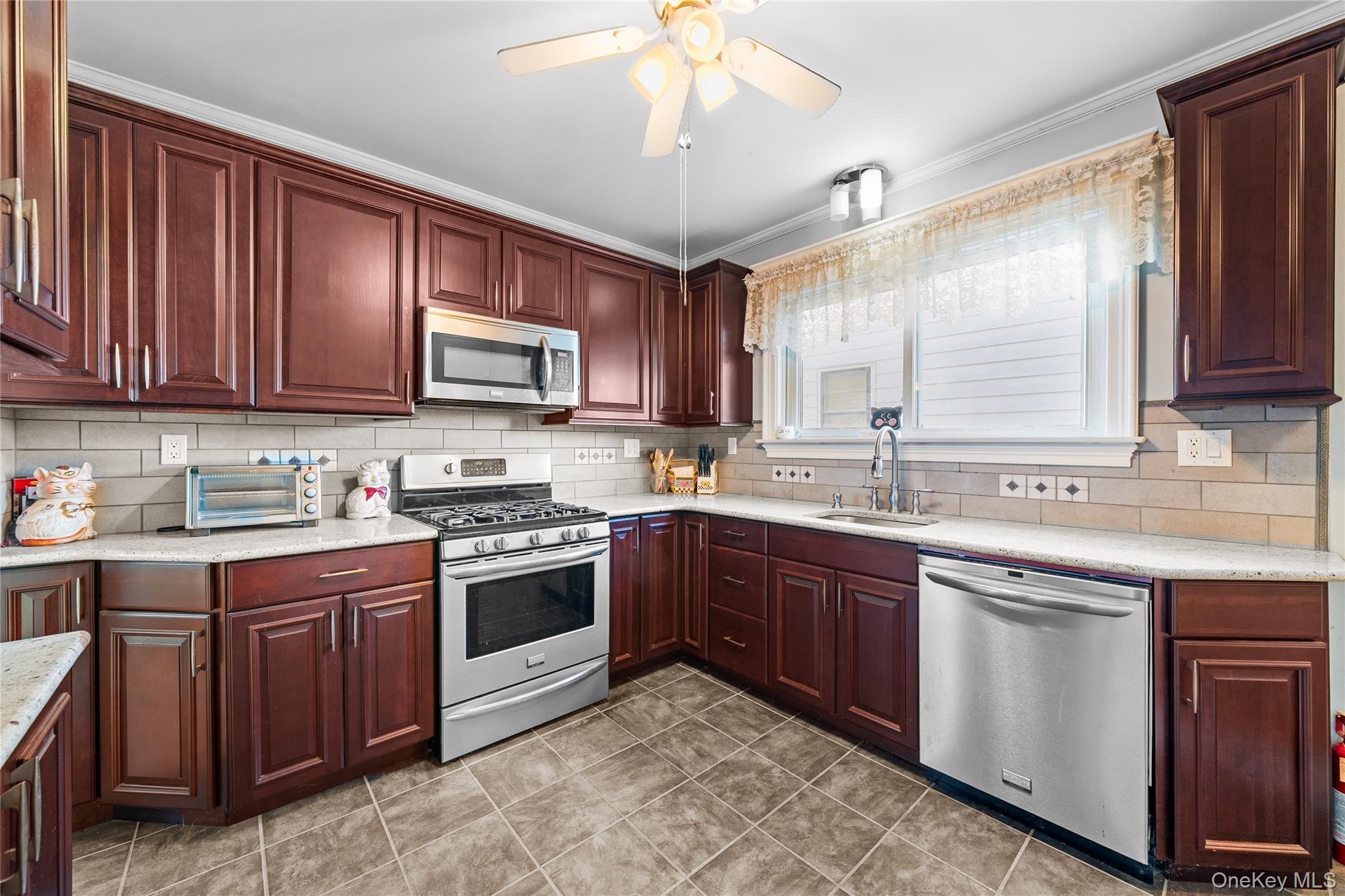 Single Family Grand Nassau County, NY 11510, MLS-941738-17