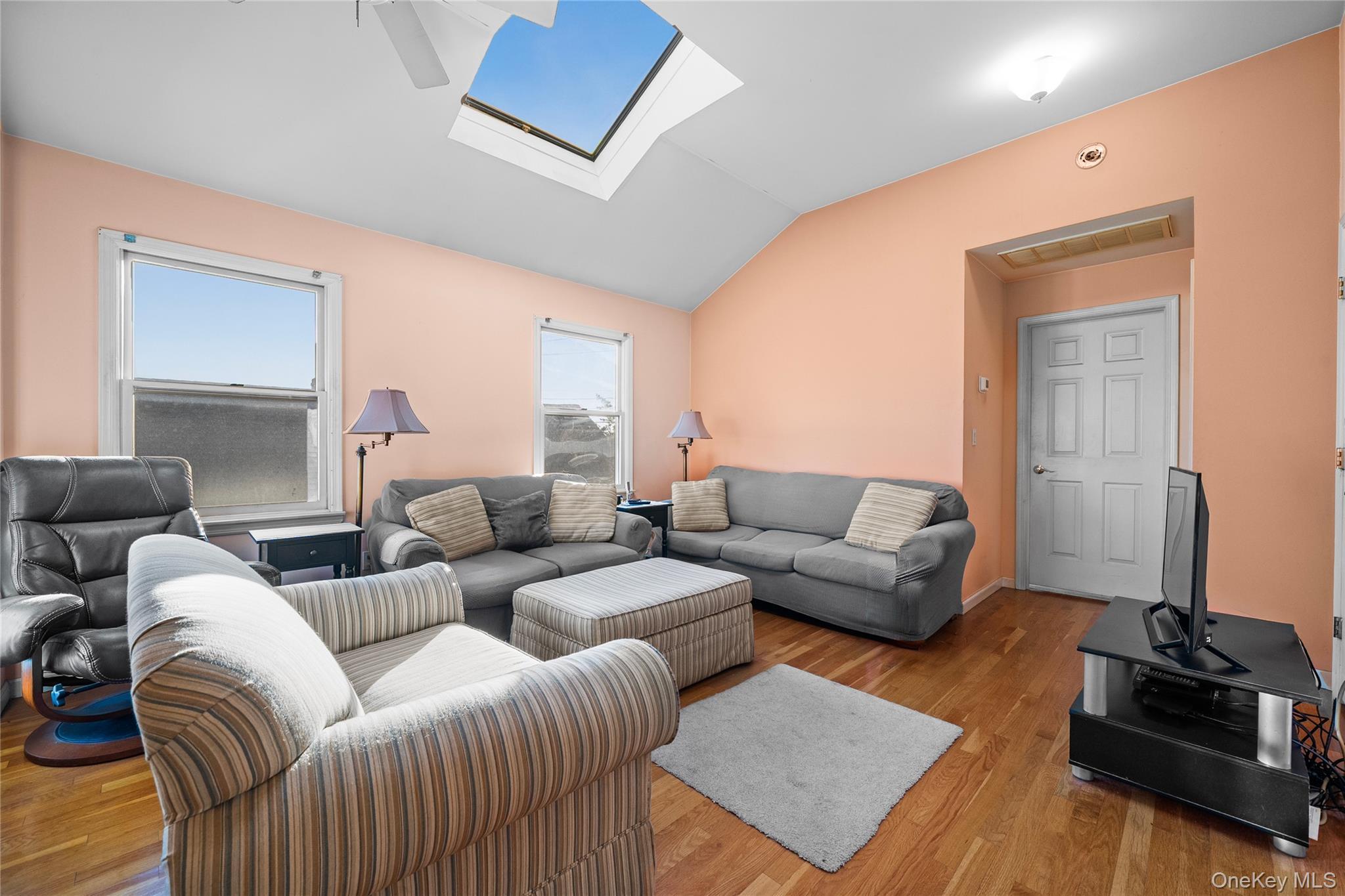 Single Family Grand Nassau County, NY 11510, MLS-941738-20