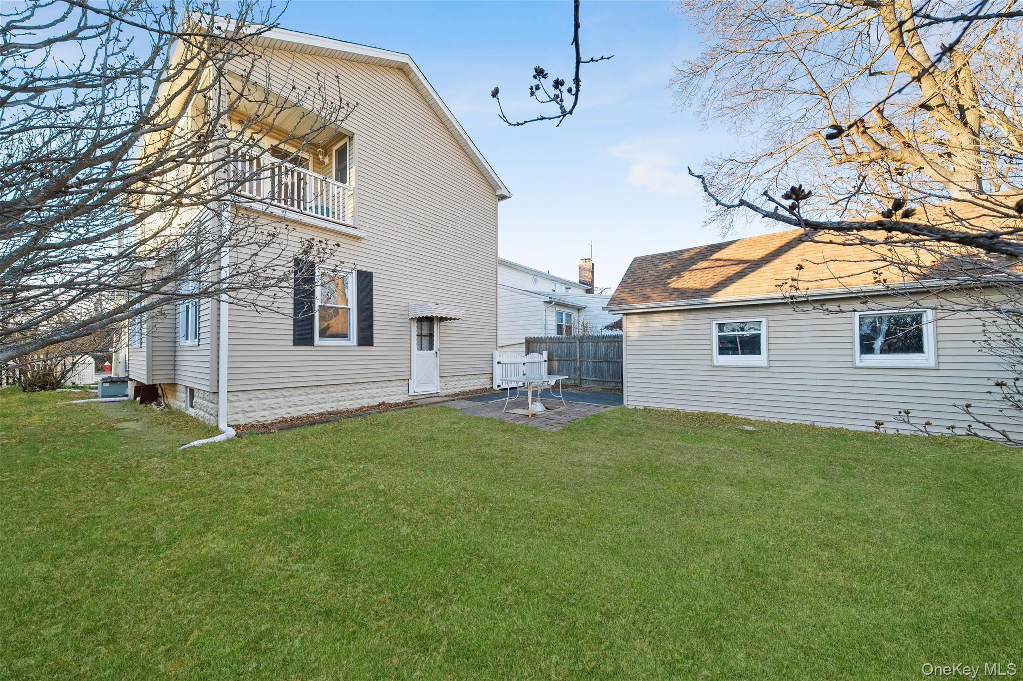 Single Family Grand  Nassau County, NY 11510, MLS-941738-29