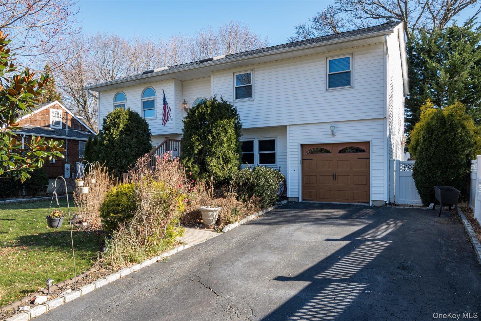 Single Family Valentine Suffolk County, NY 11743, MLS-941755-2