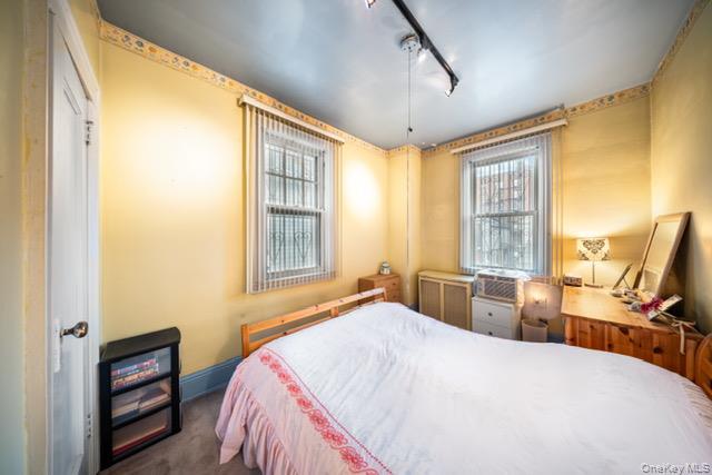 Single Family Gleane  Queens, NY 11373, MLS-941769-21