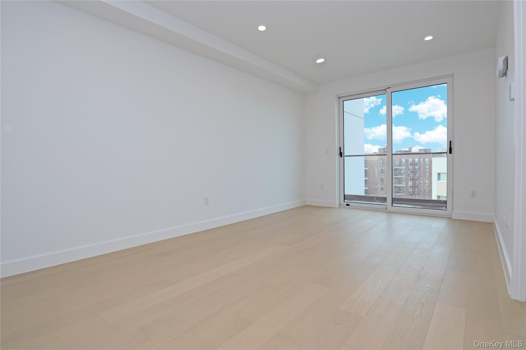 Condo Northern  Queens, NY 11354, MLS-941770-13