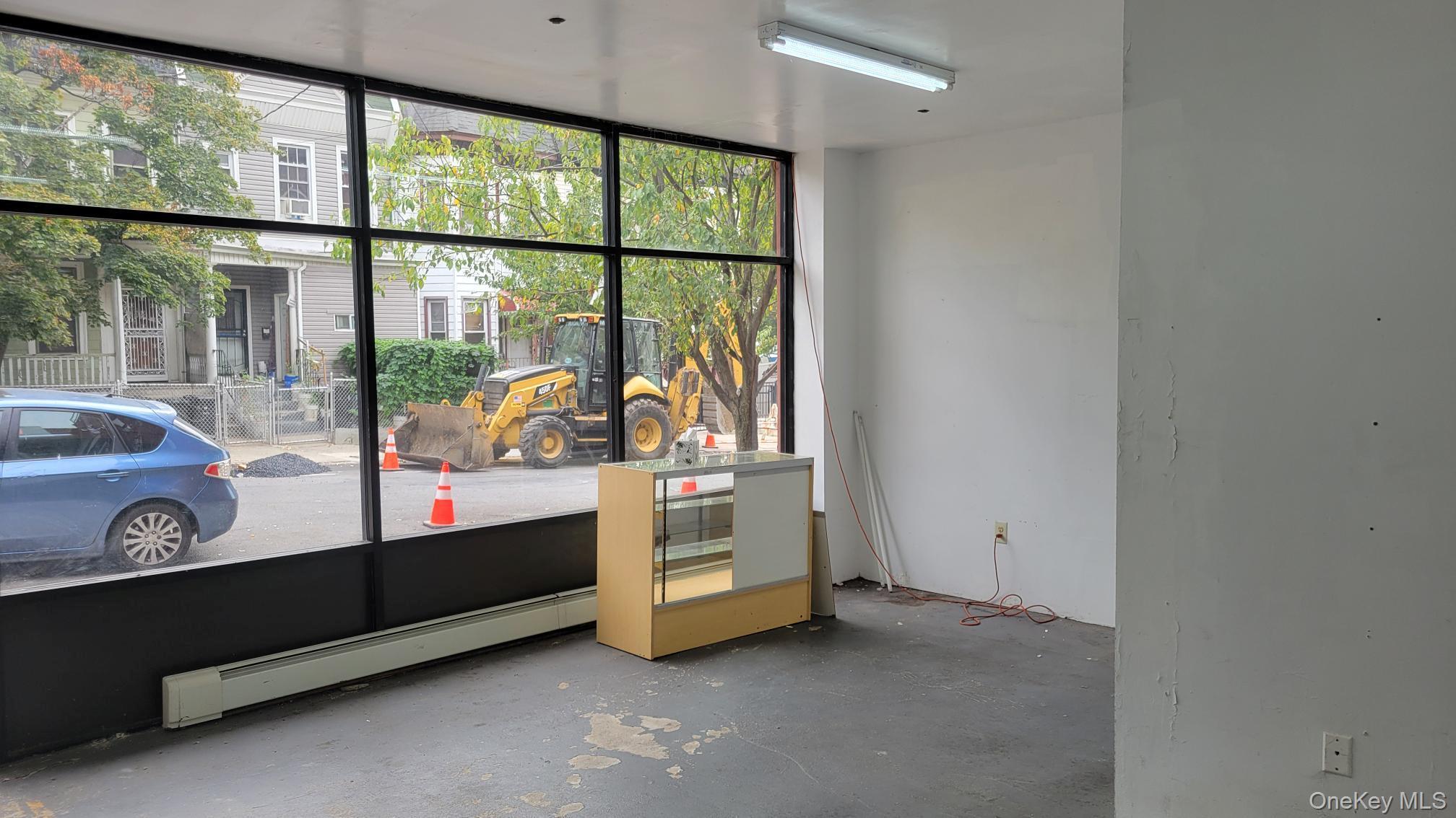 Commercial Lease 169th  Bronx, NY 10456, MLS-941772-3