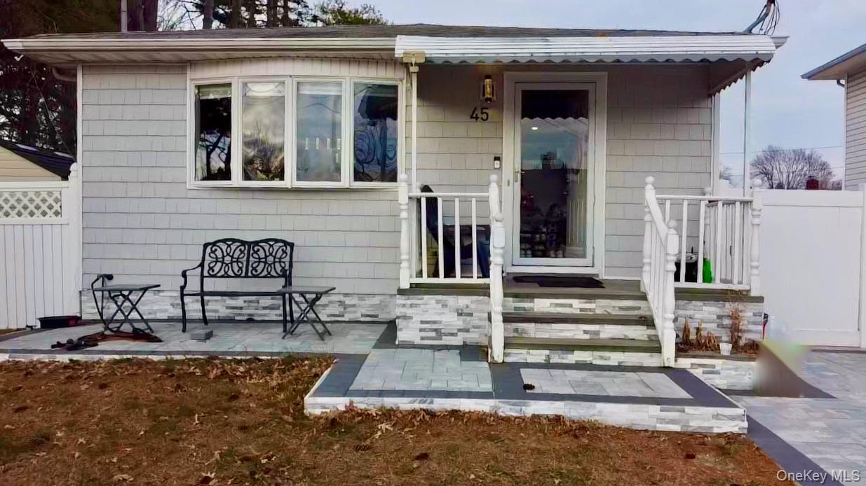 Single Family Amsterdam Suffolk County, NY 11704, MLS-941793-2