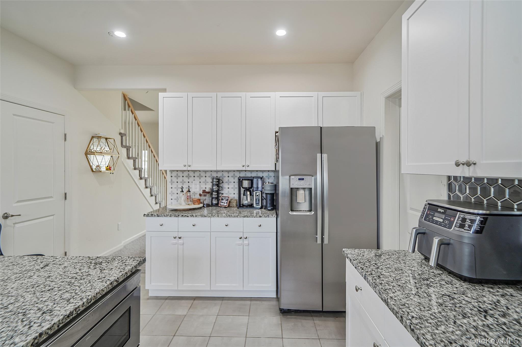 Single Family Pondview  Suffolk County, NY 11967, MLS-941803-20