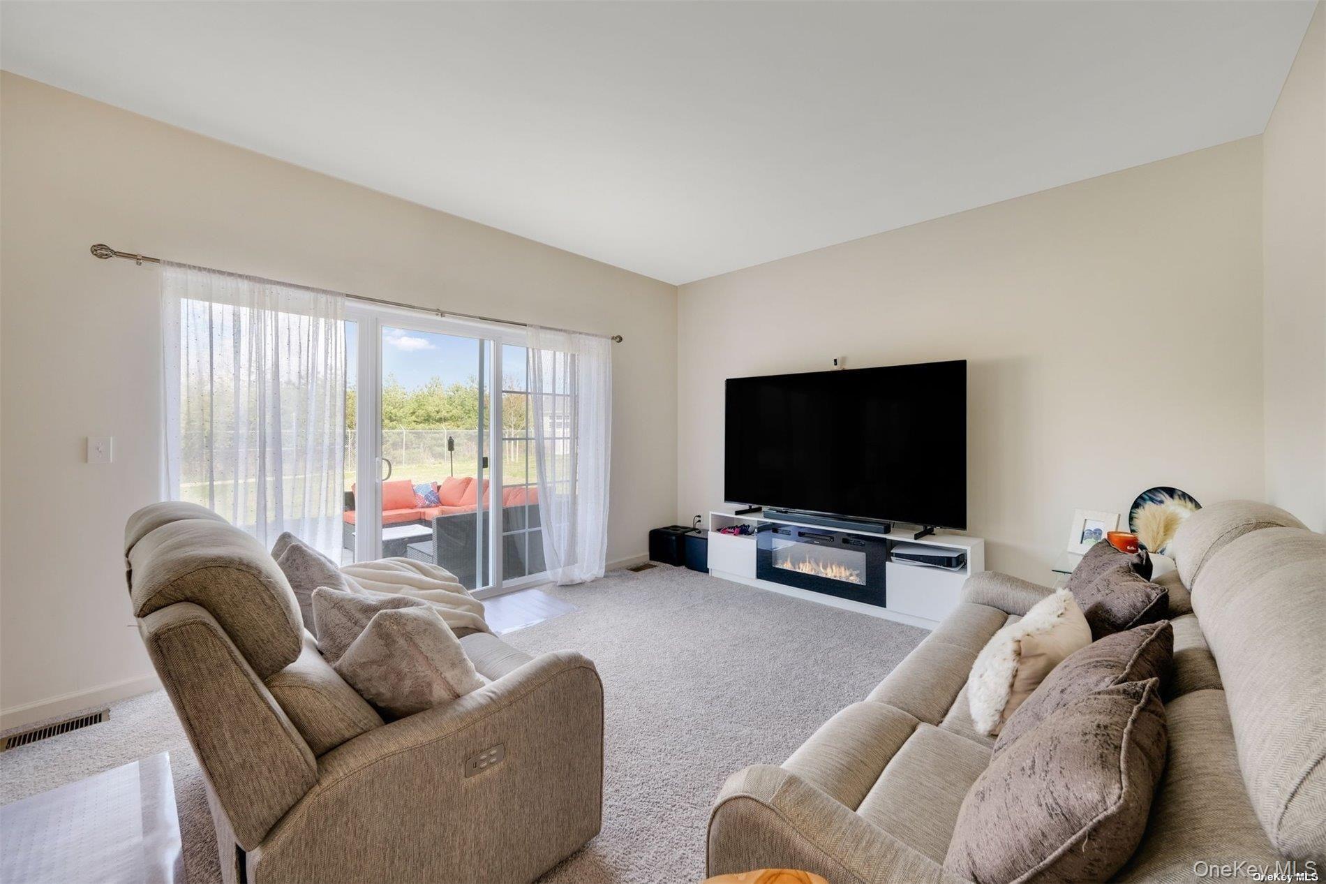 Single Family Pondview  Suffolk County, NY 11967, MLS-941803-22