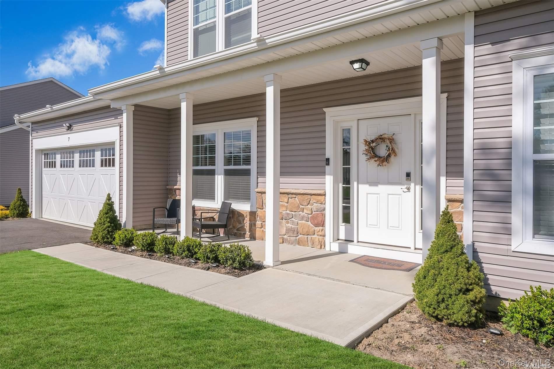 Single Family Pondview  Suffolk County, NY 11967, MLS-941803-4