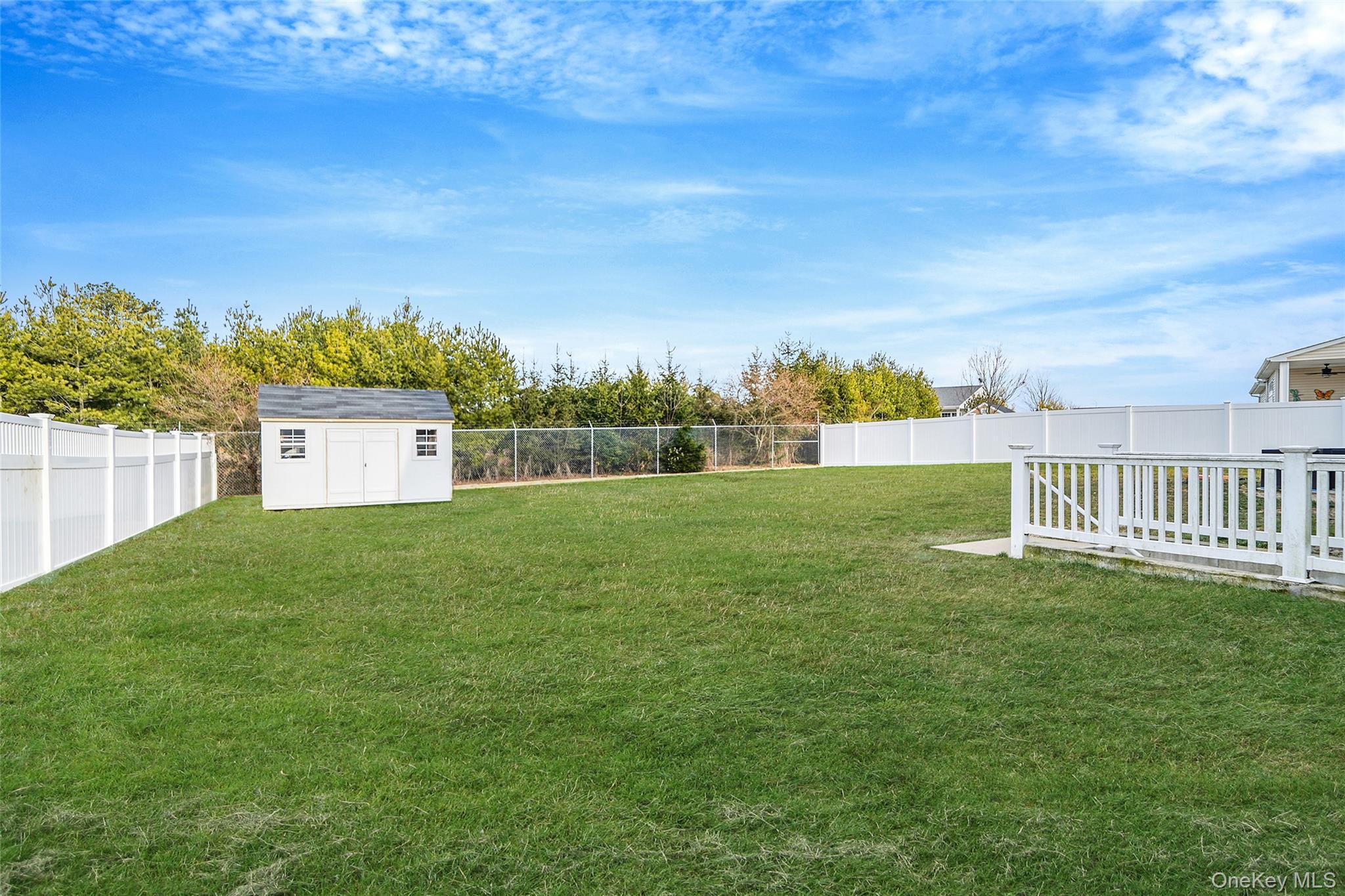 Single Family Pondview  Suffolk County, NY 11967, MLS-941803-7