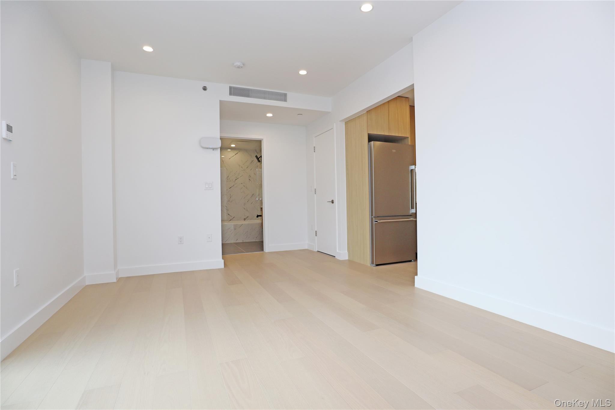 Condo Northern  Queens, NY 11354, MLS-941808-15