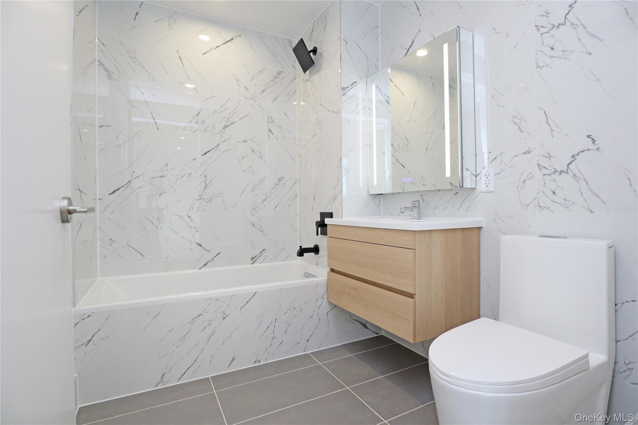 Condo Northern  Queens, NY 11354, MLS-941808-7